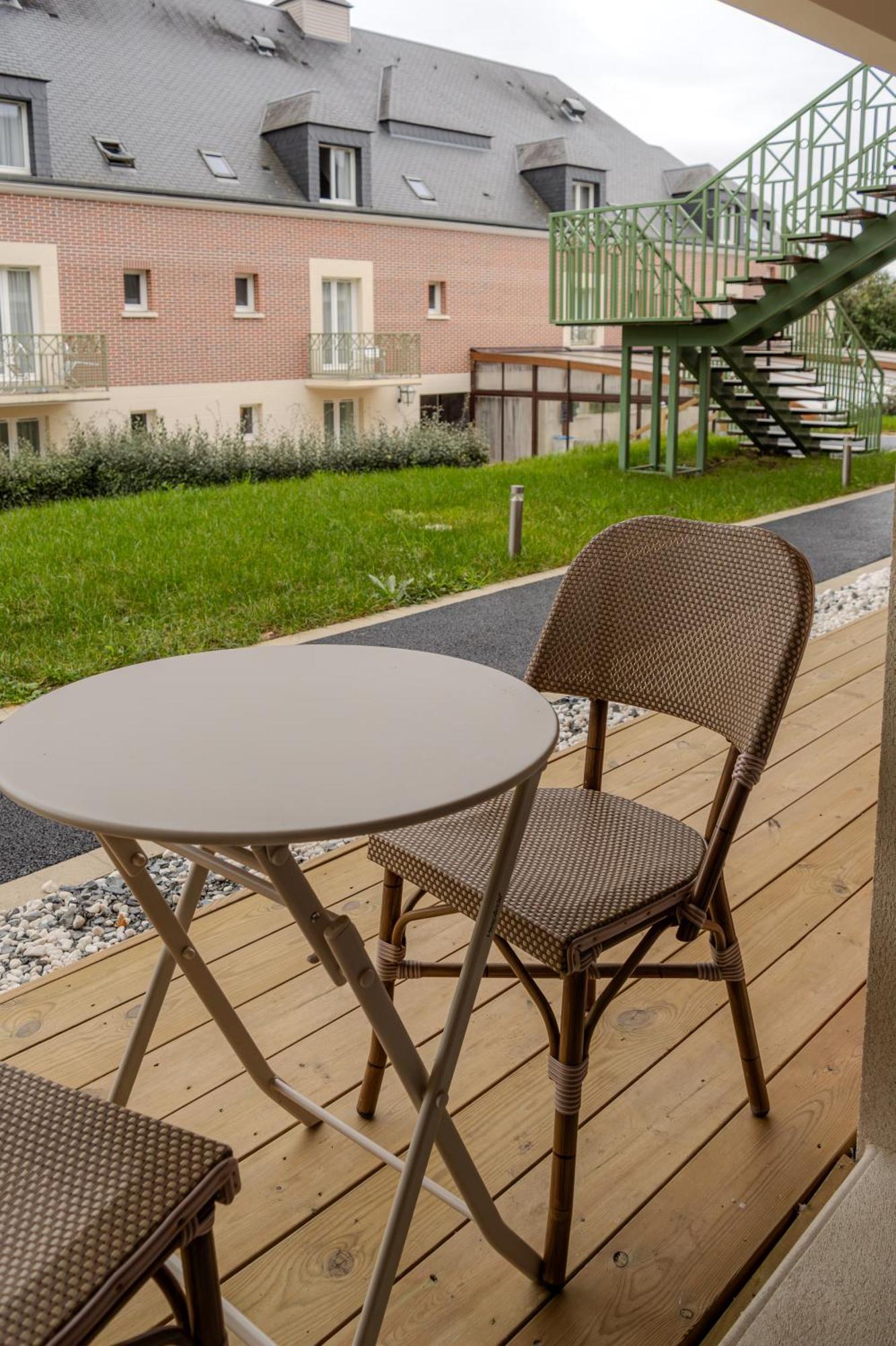 King Studio Garden View Annexe