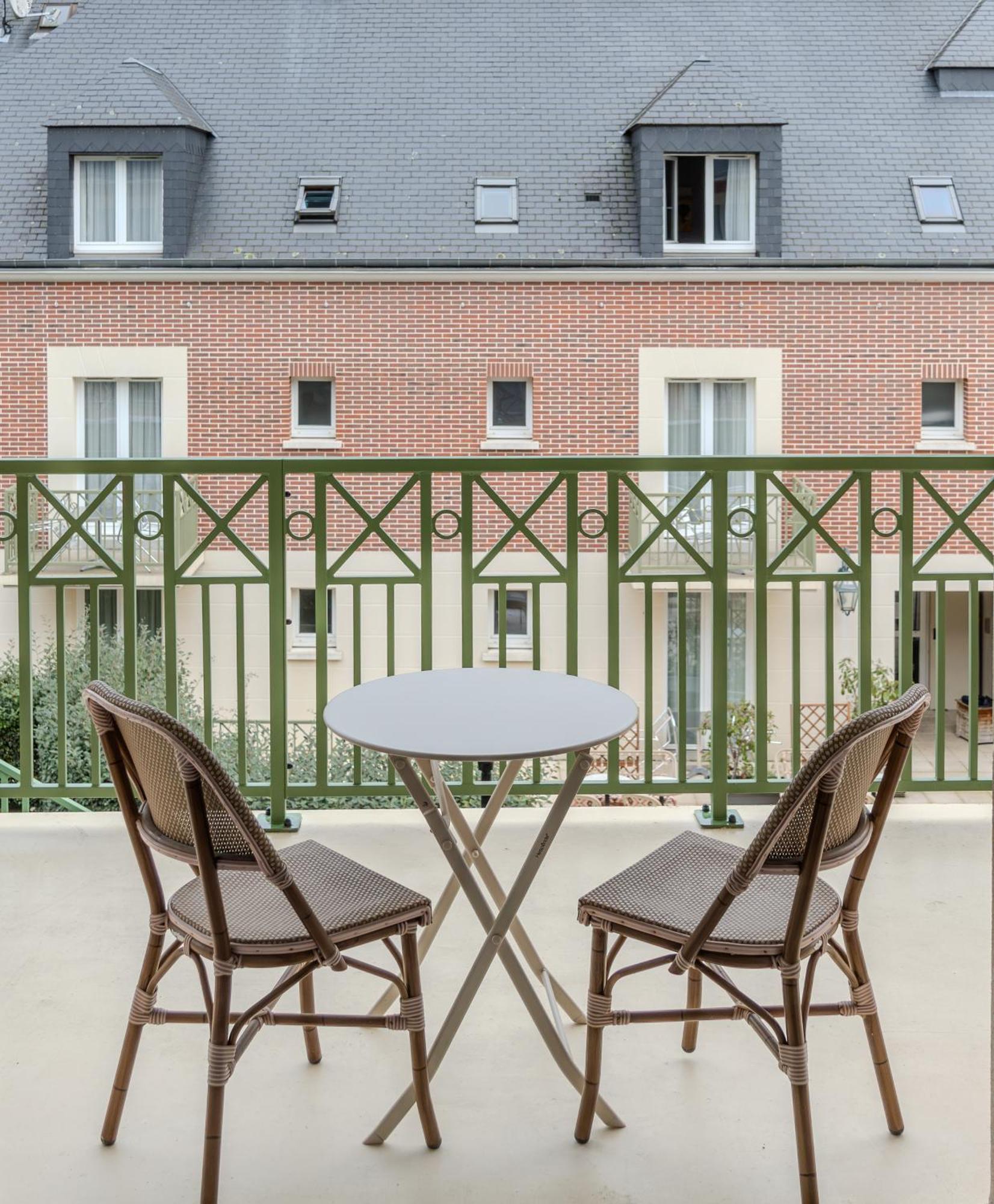 King Studio Garden View Annexe