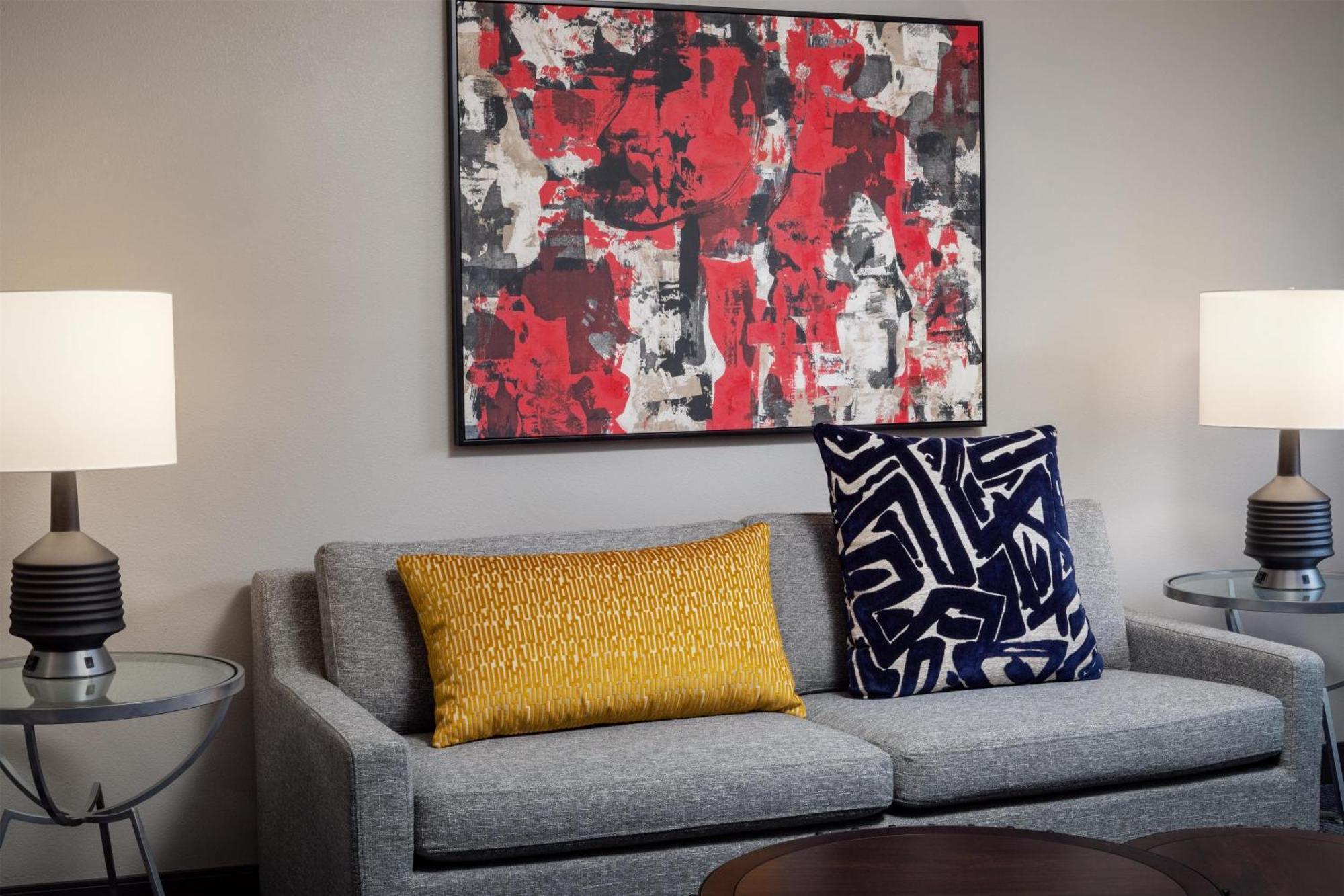 Two-Bedroom Suite,1756512925:JPEG