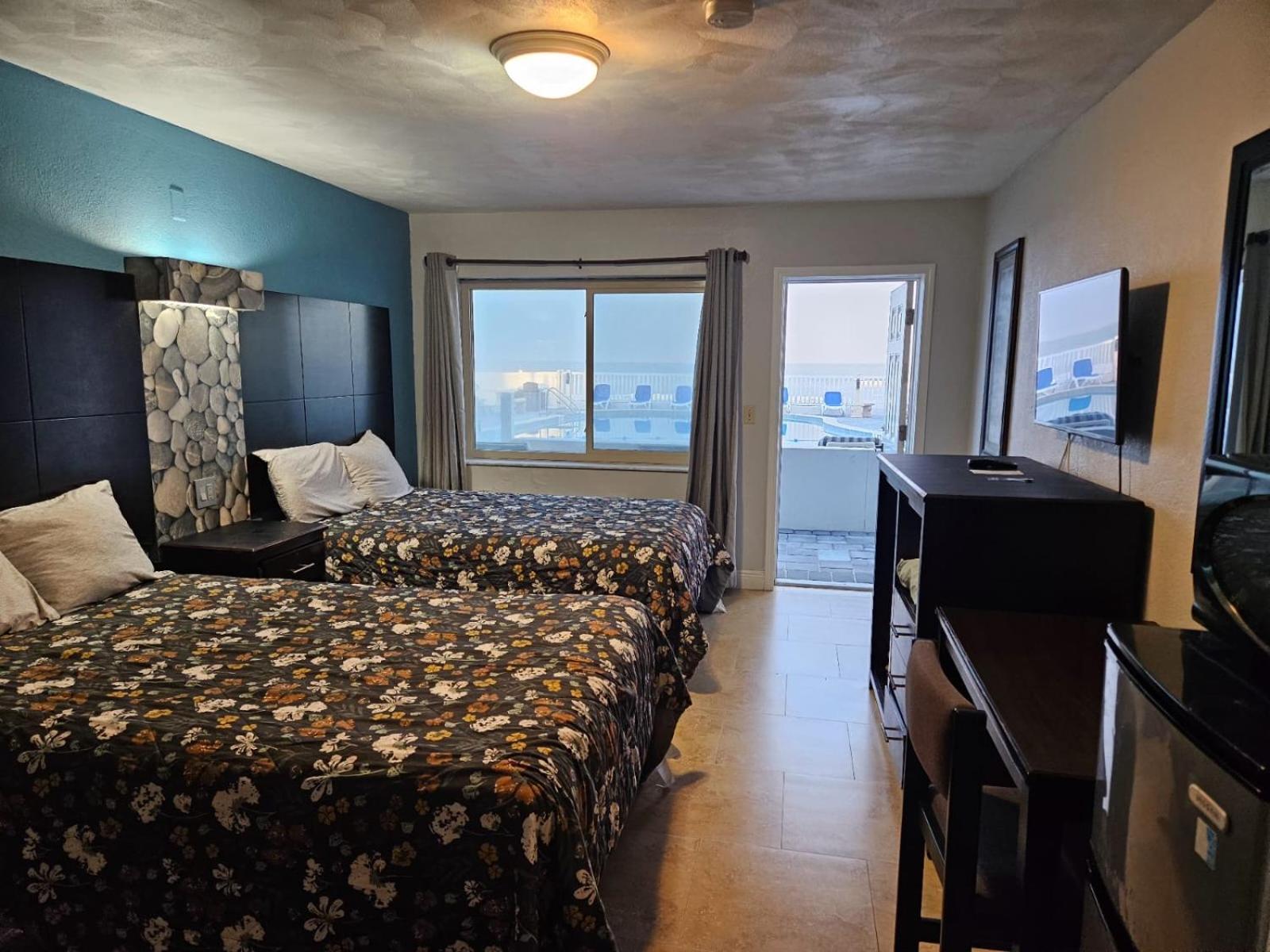 Double Room Balcony or Patio Kitchen Ocean Front,1756516596:JPEG