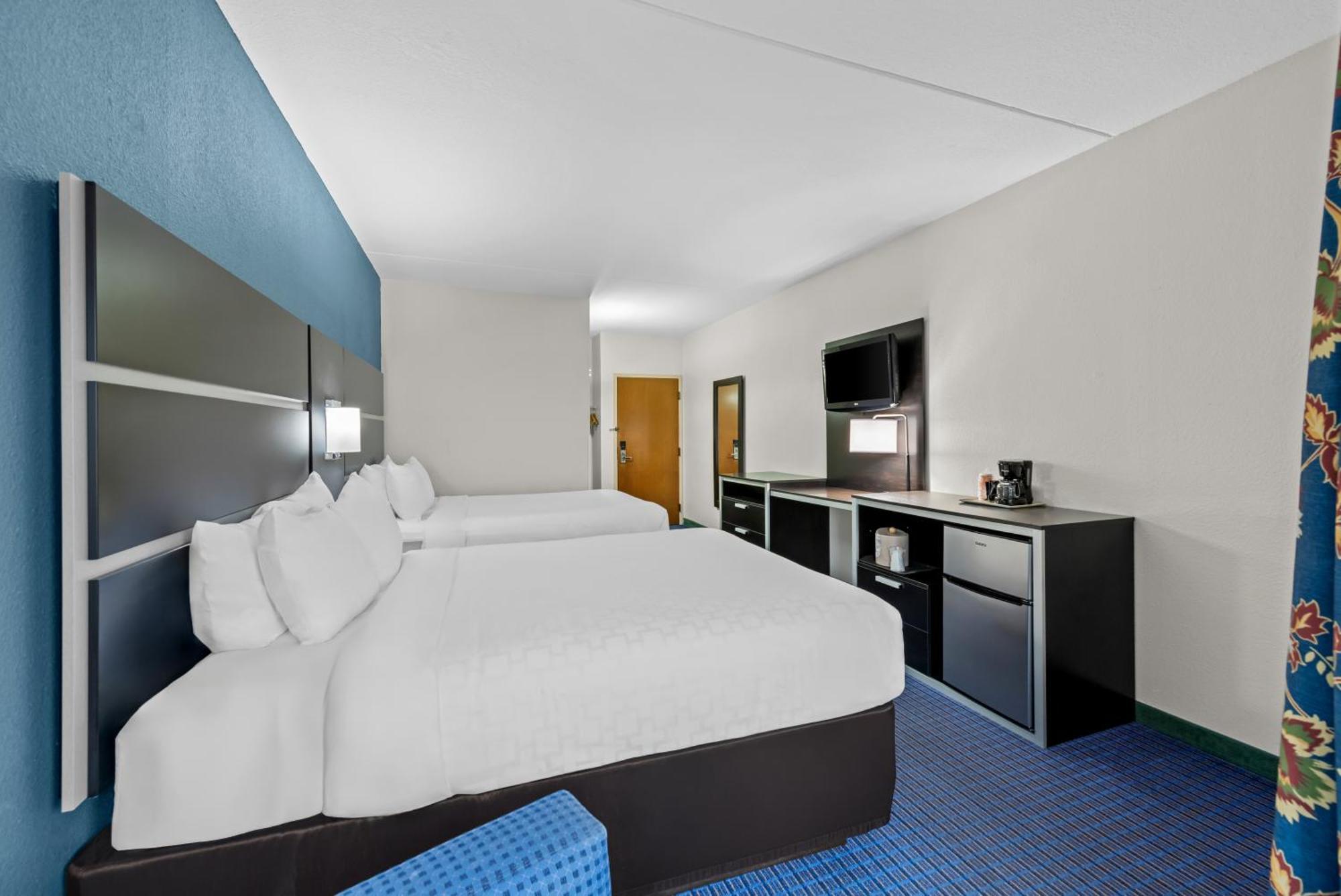 Queen Room Two Queen Beds Accessible Tub Accessible or Non-Smoking