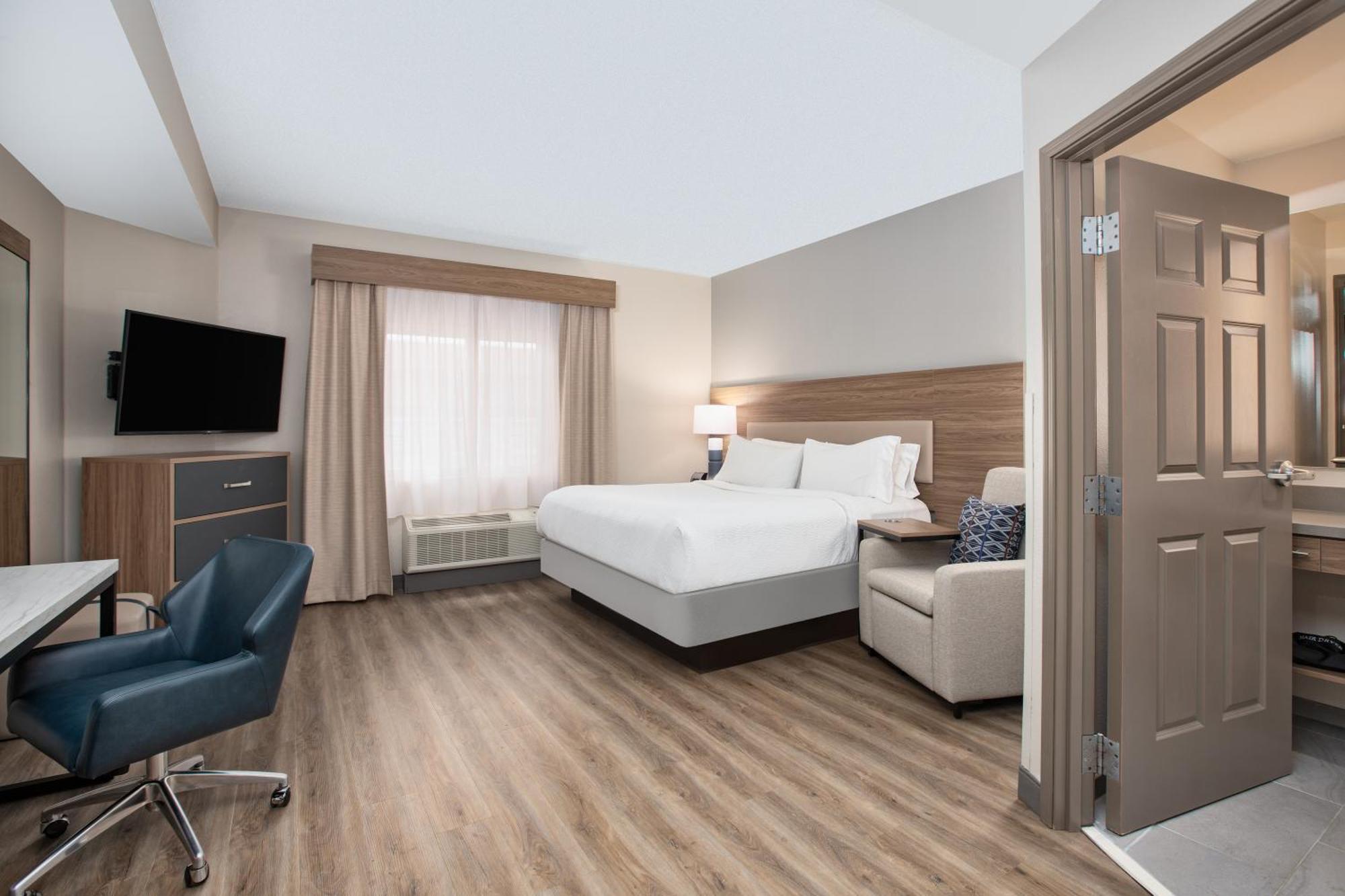 King Studio Suite