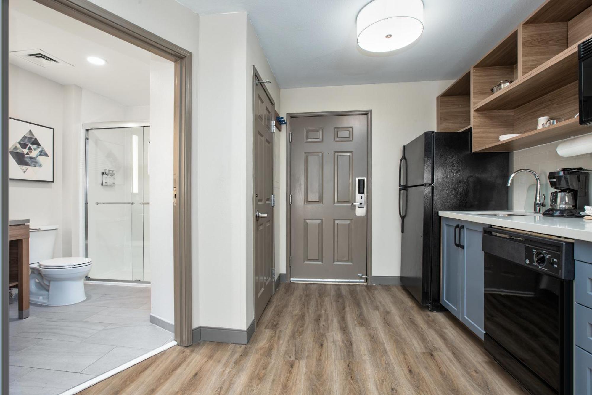King Studio Suite
