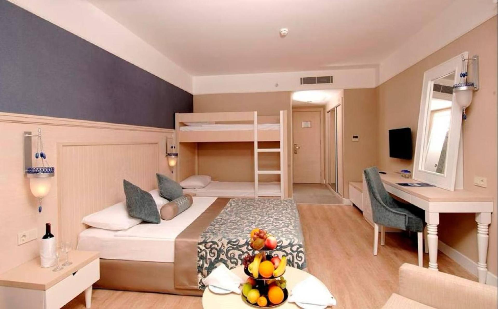 Superior Room Bunkbed Partial Sea View
