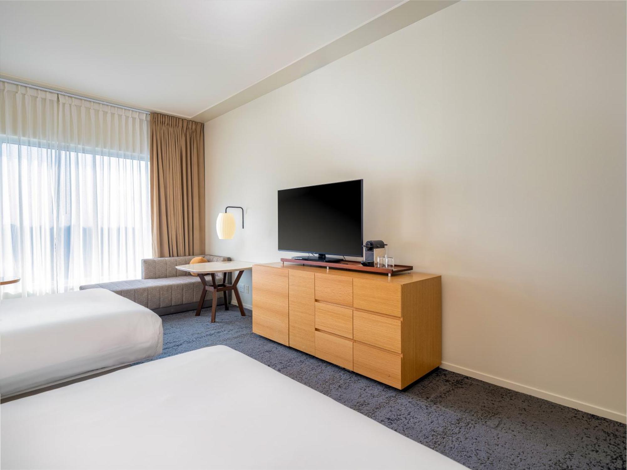 Deluxe Queen Room