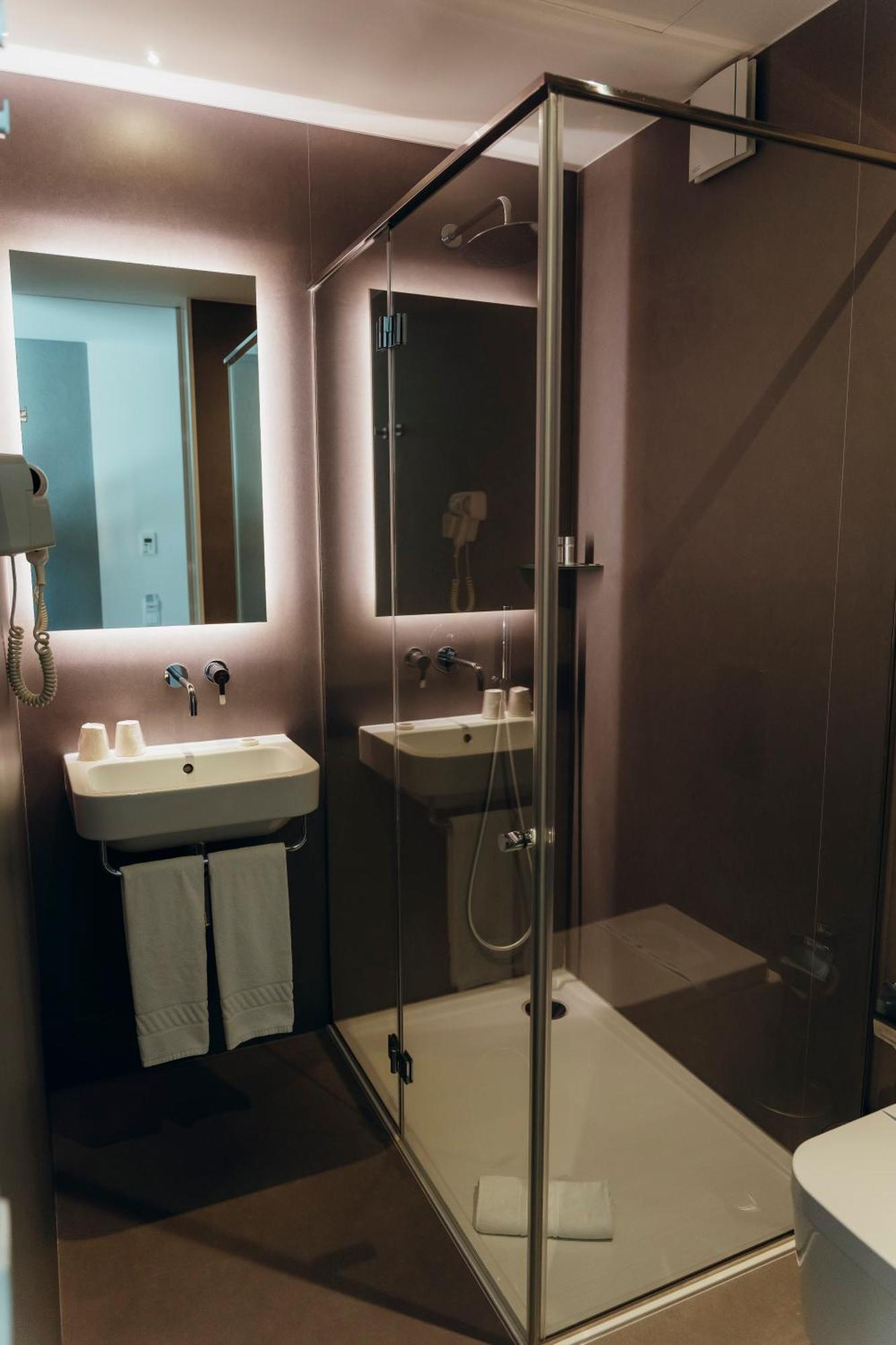 Triple Room,1756536022:JPEG
