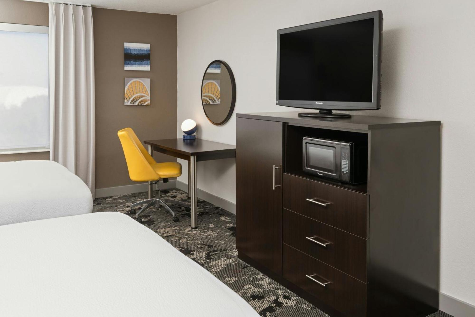 Standard Queen Room Two Queen Beds City View