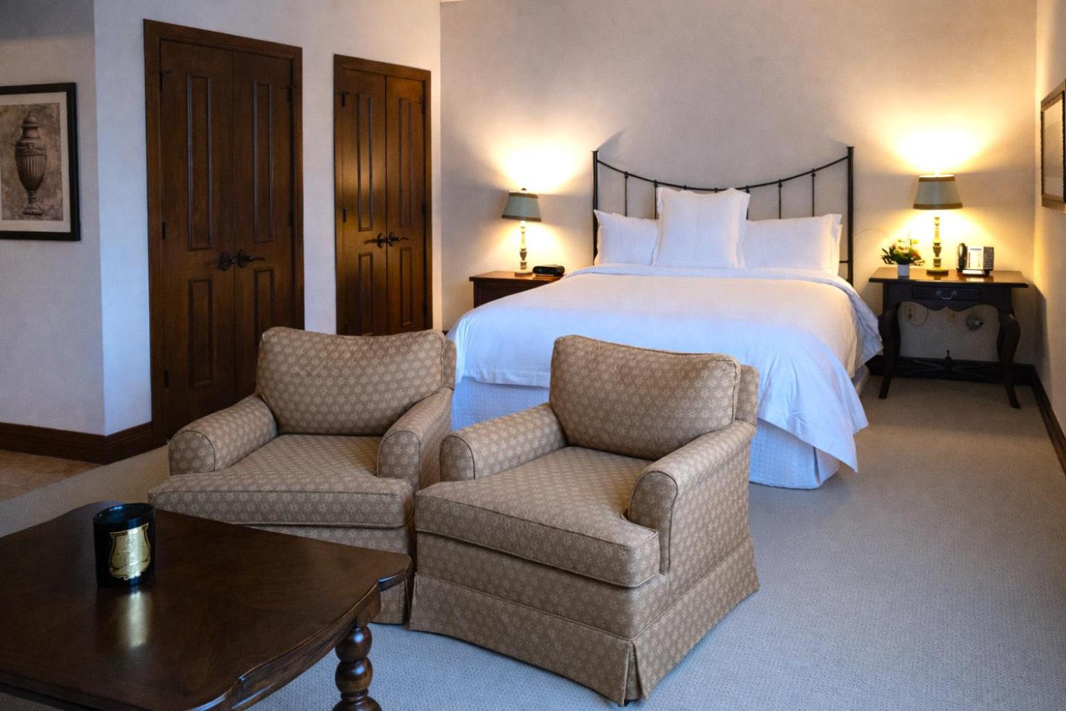 Executive Suite,1756536750:JPEG