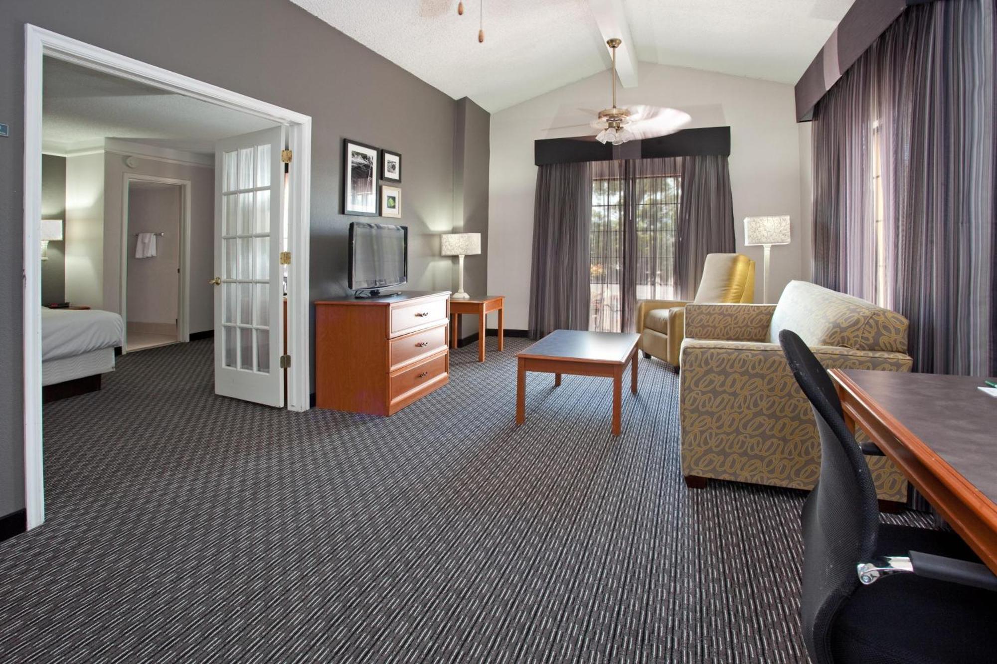 Apartment with Two King Beds - Non-Smoking