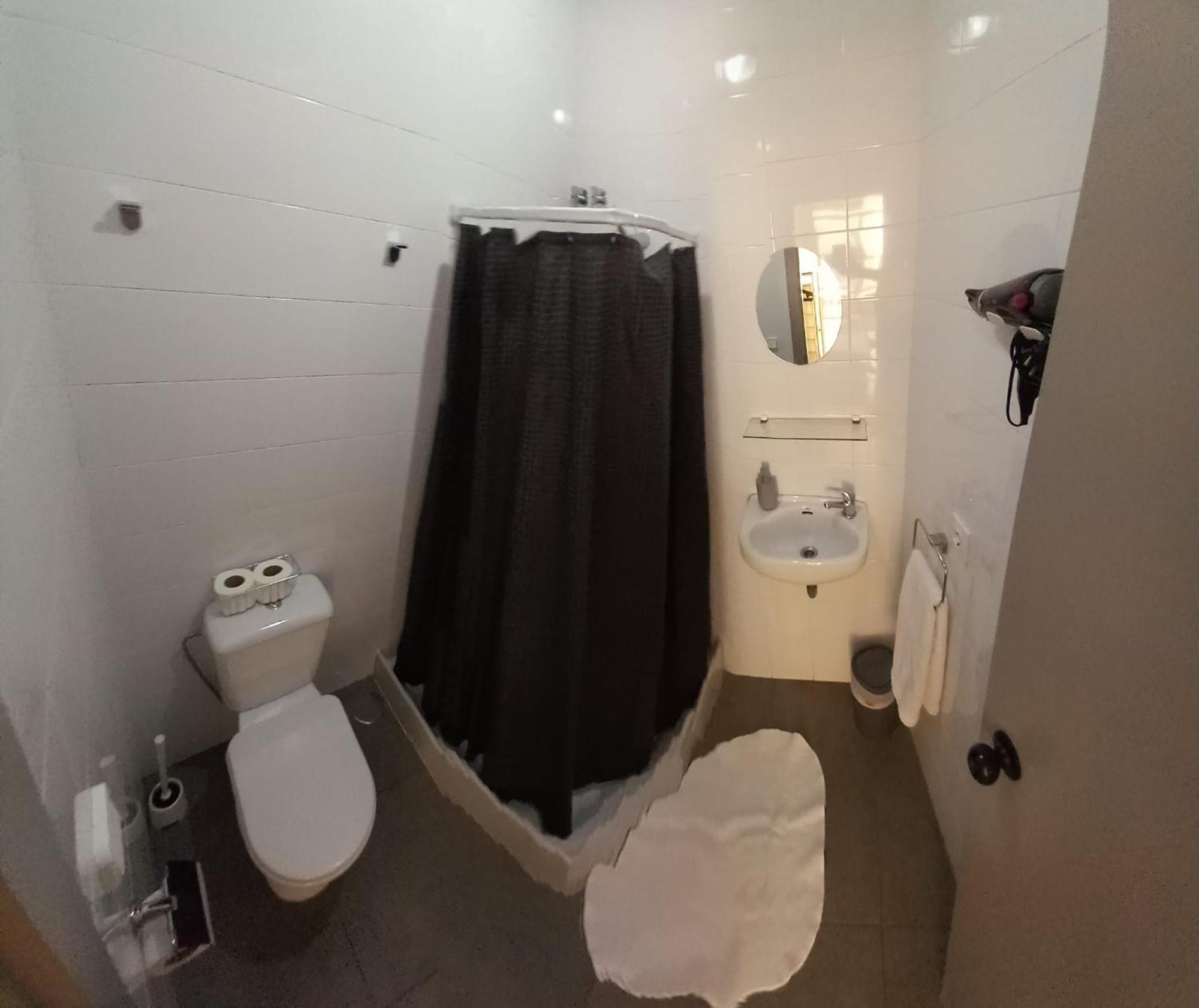 Twin Room Private Bathroom