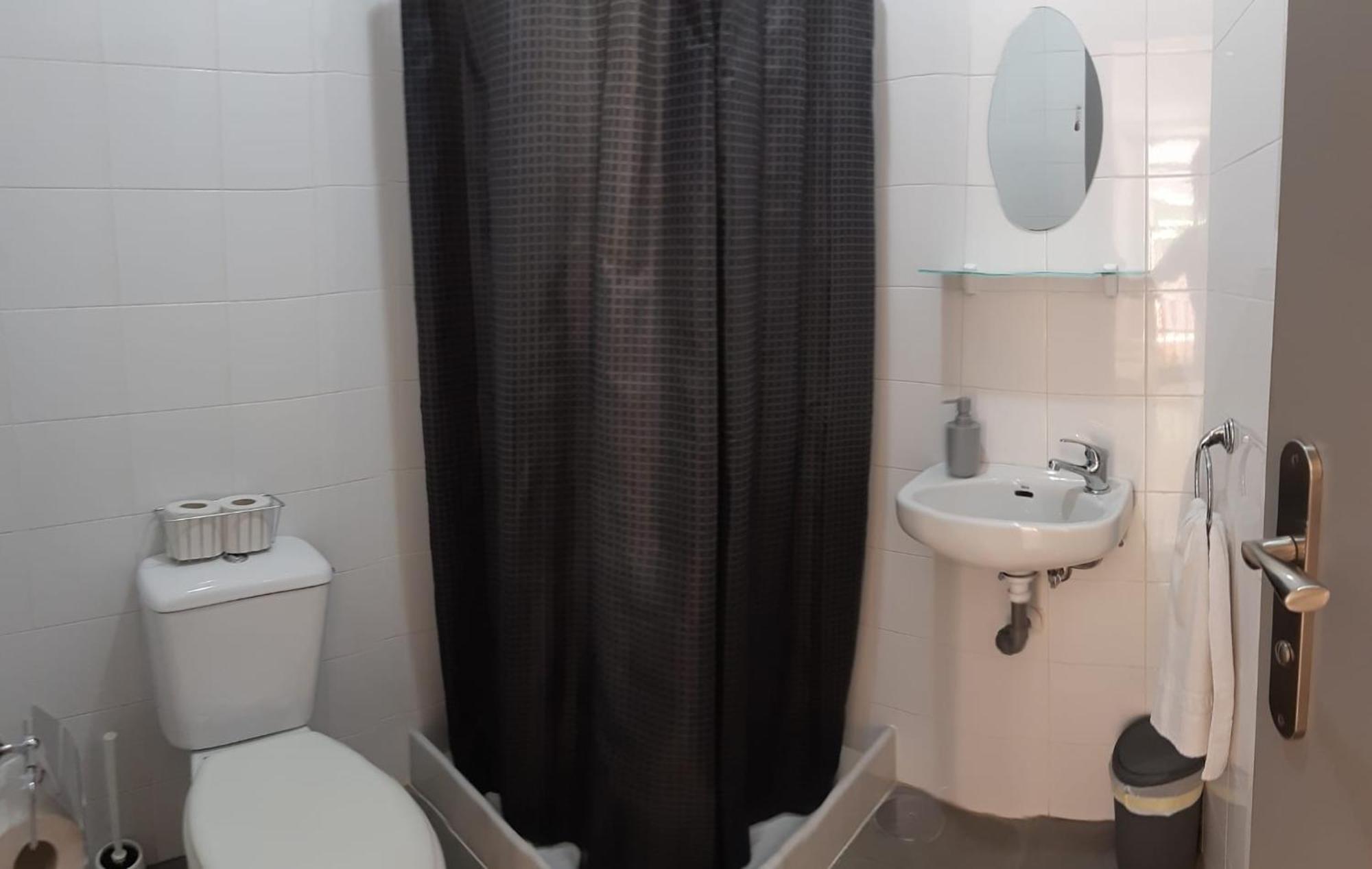 Triple Room Private Bathroom