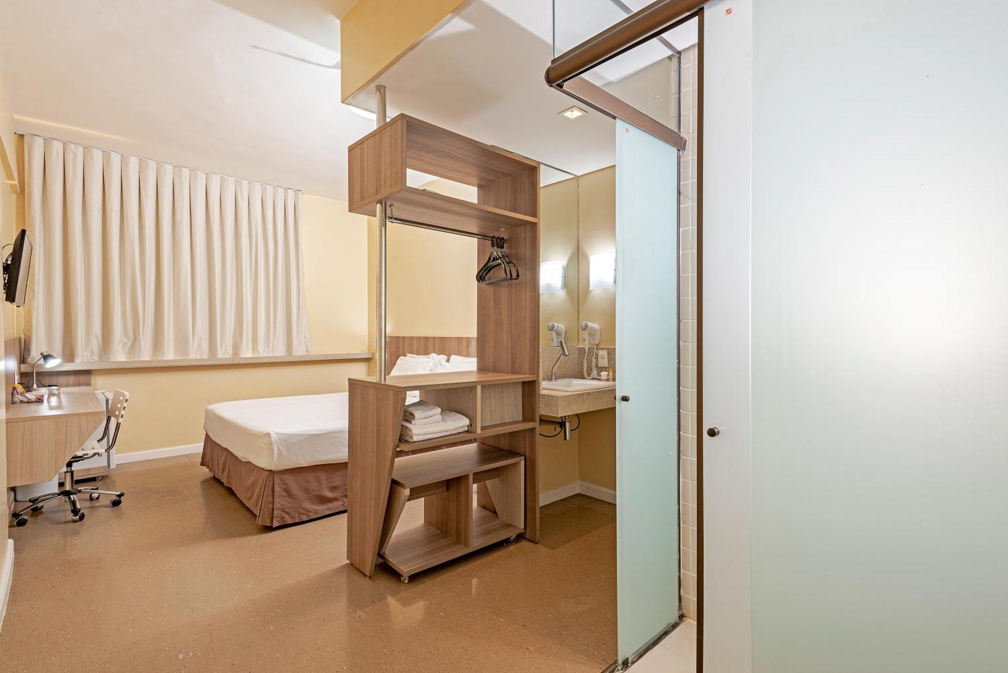 Quarto Duplo Standard