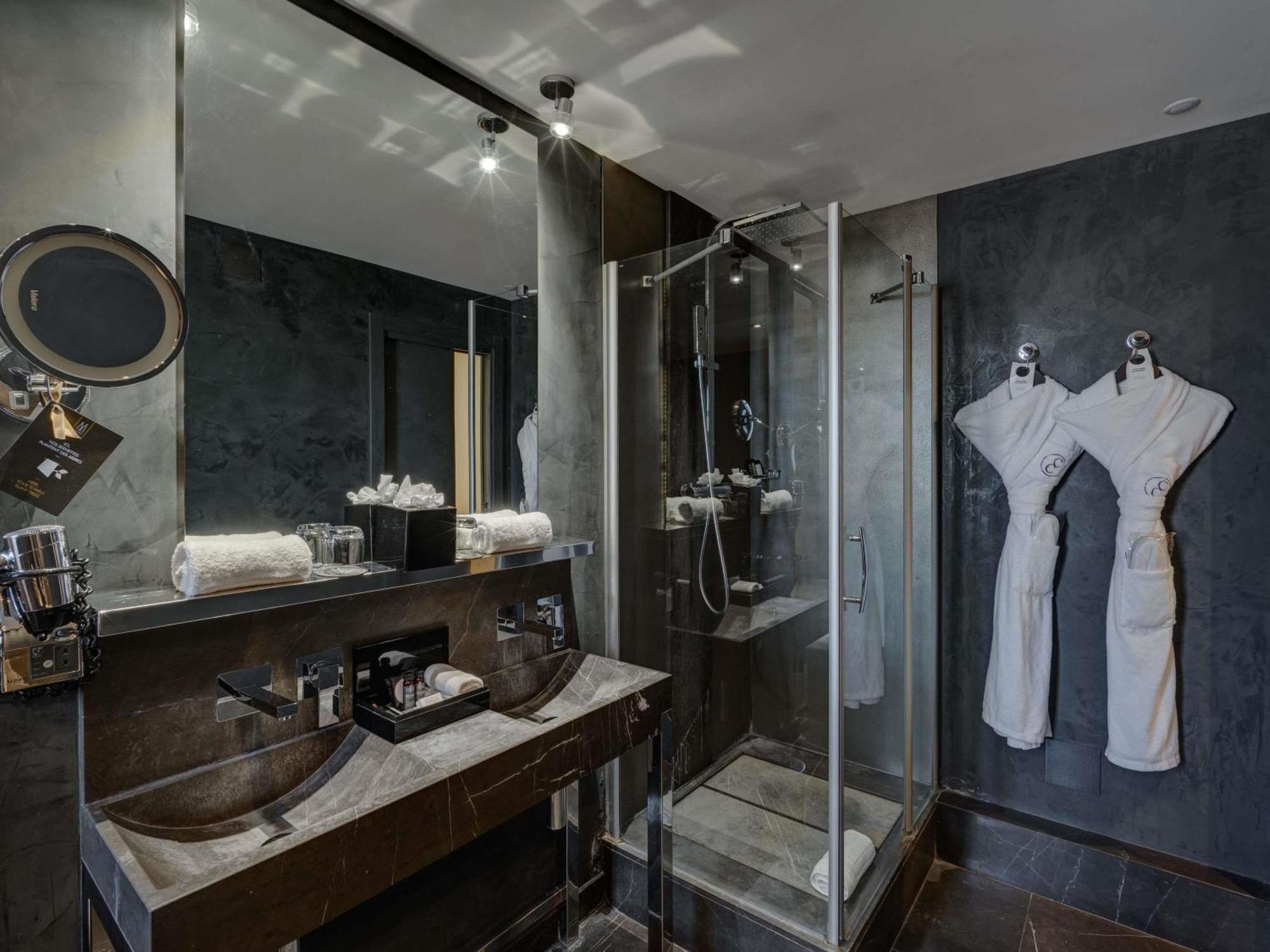 Superior Double Room Shower,1756562576:JPEG