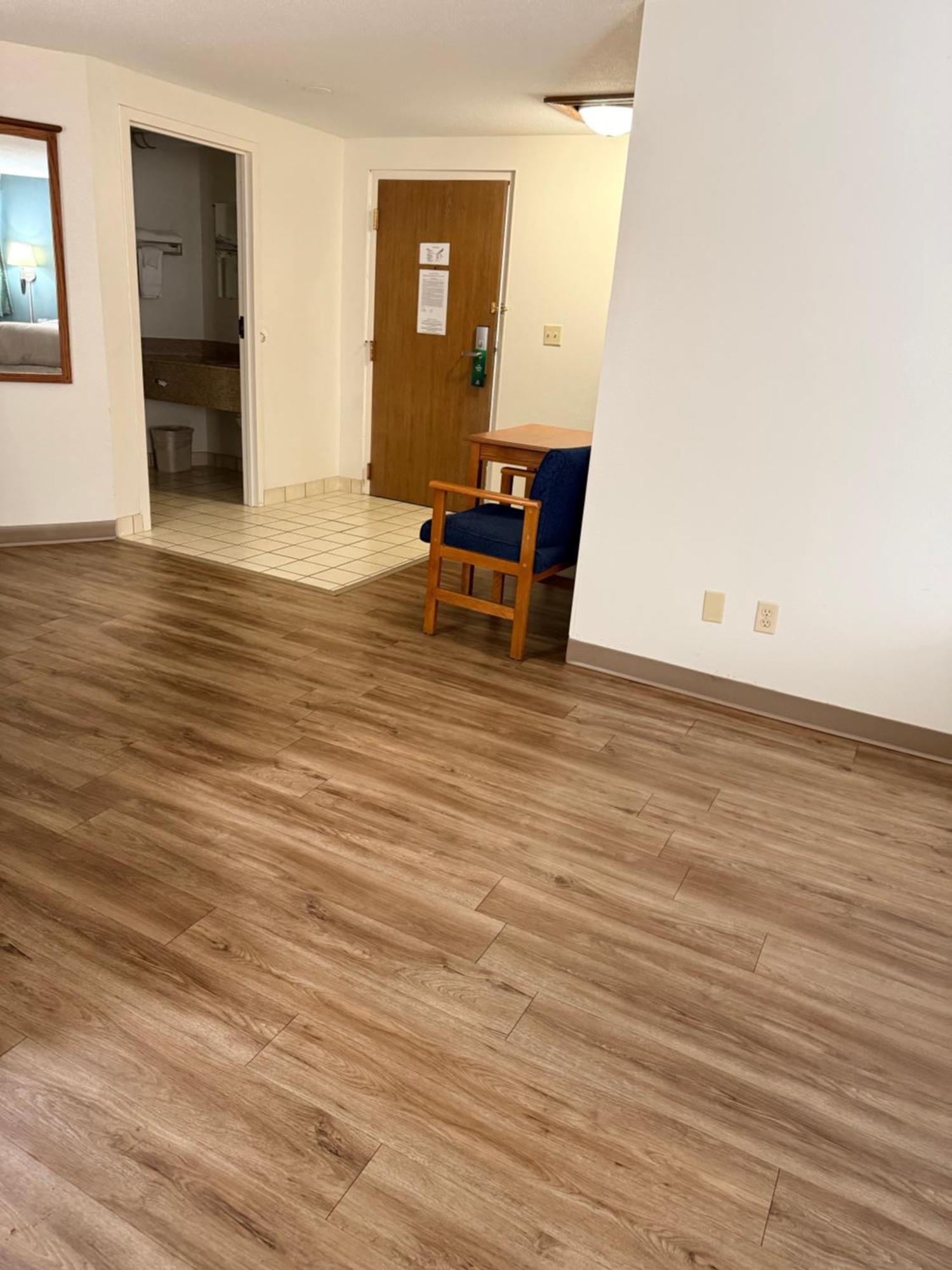 King Room - Disability Access/Non Smoking