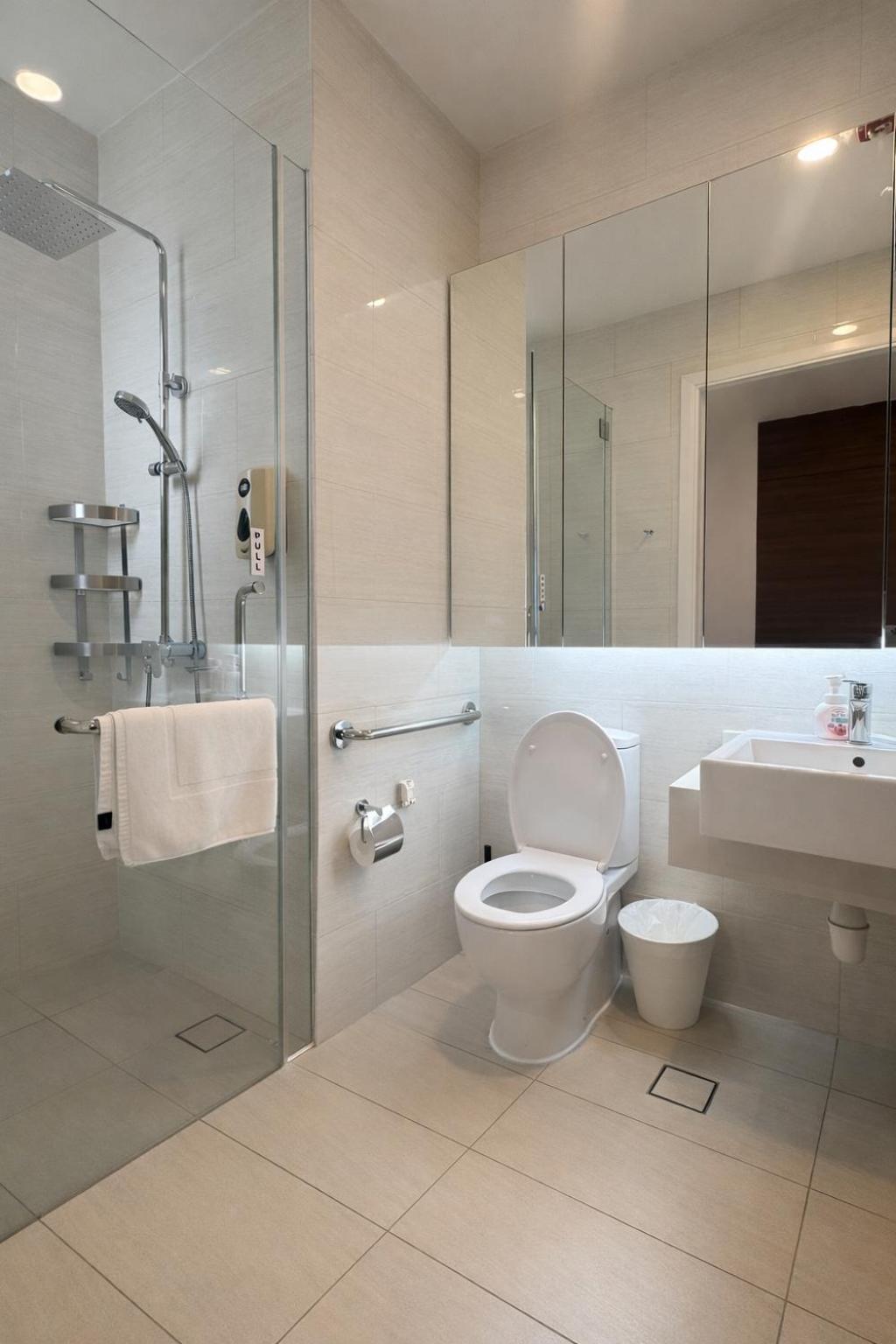 Deluxe One-Bedroom Apartment