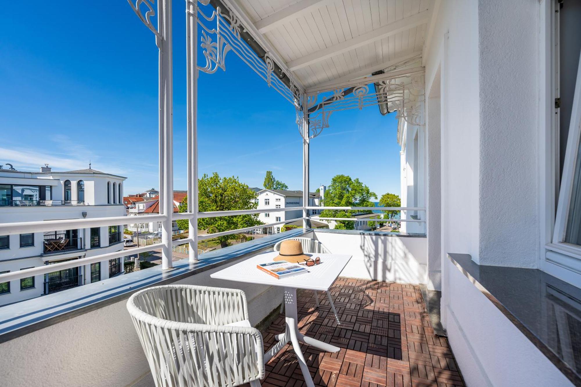 Premium family room balcony
