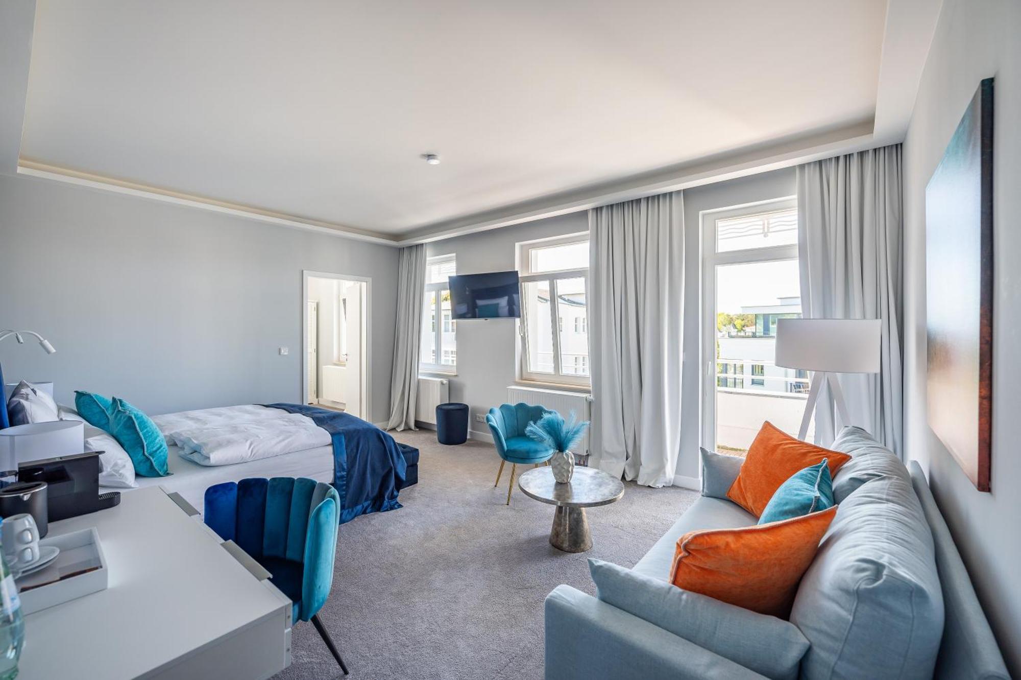 Premium family room balcony