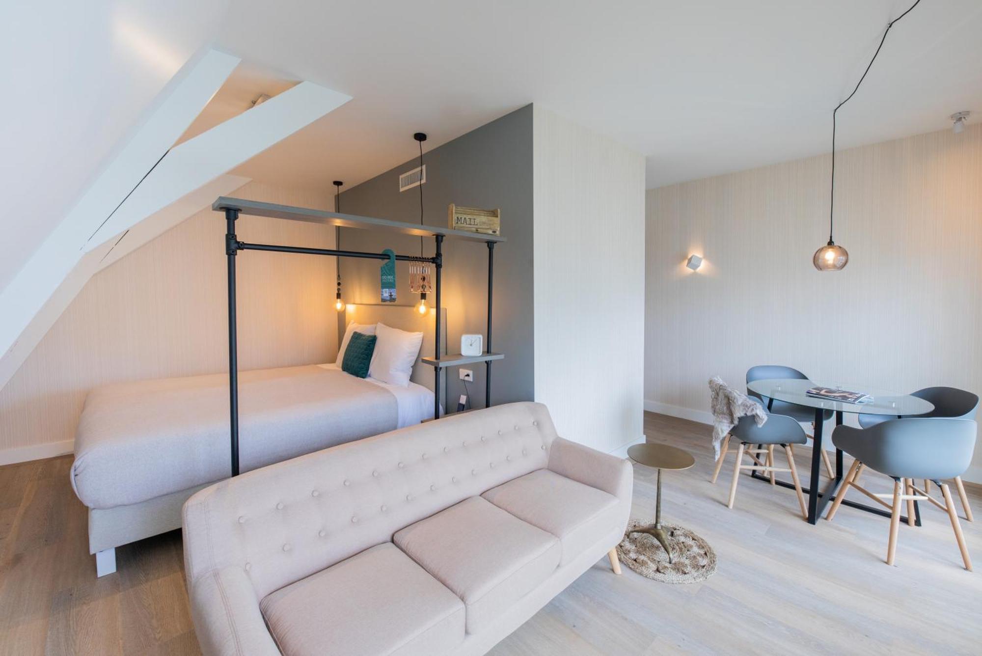 Suite kitchenette harbour view