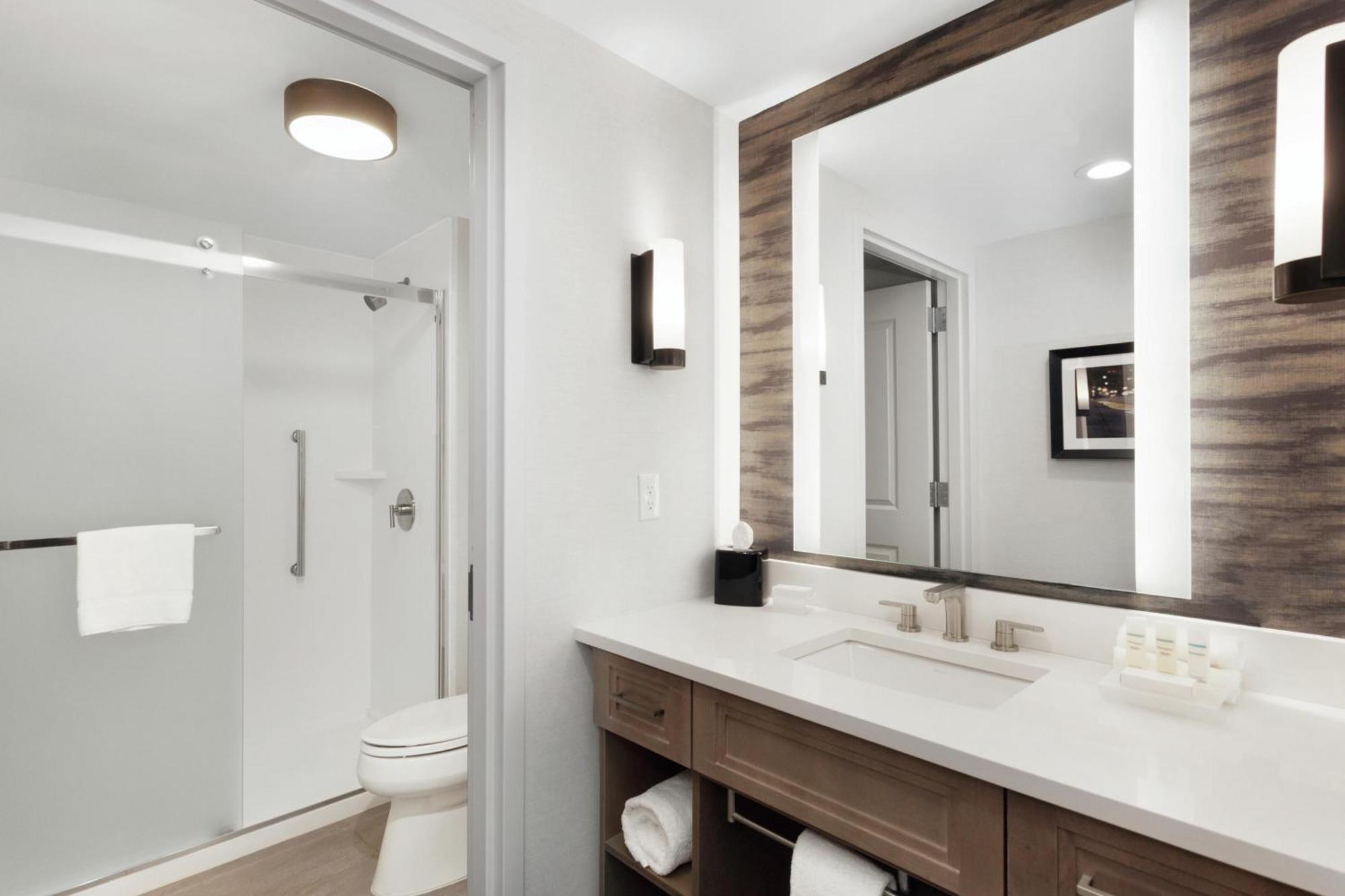 King Studio Suite
