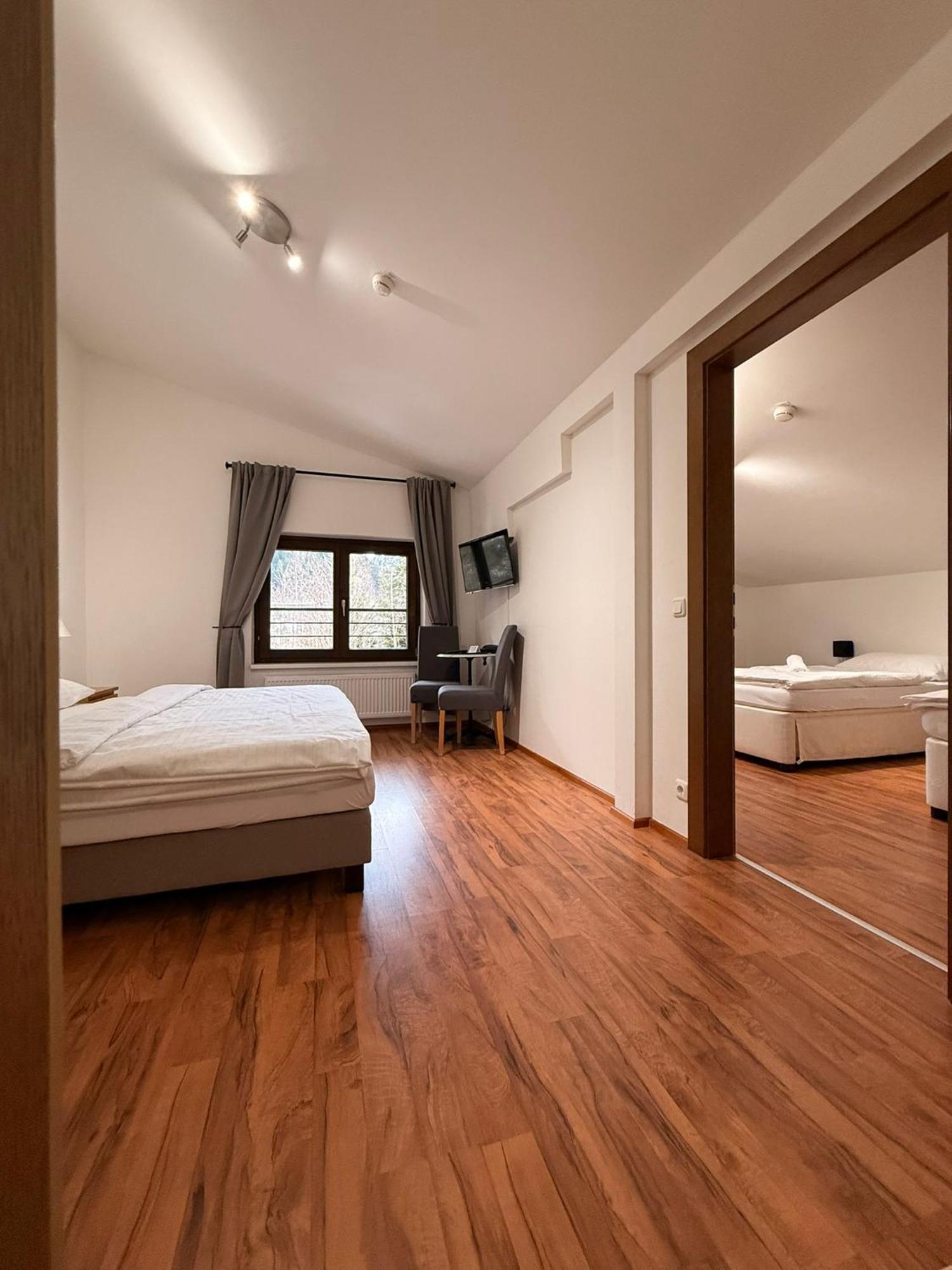 Family Room,1756679676:JPEG