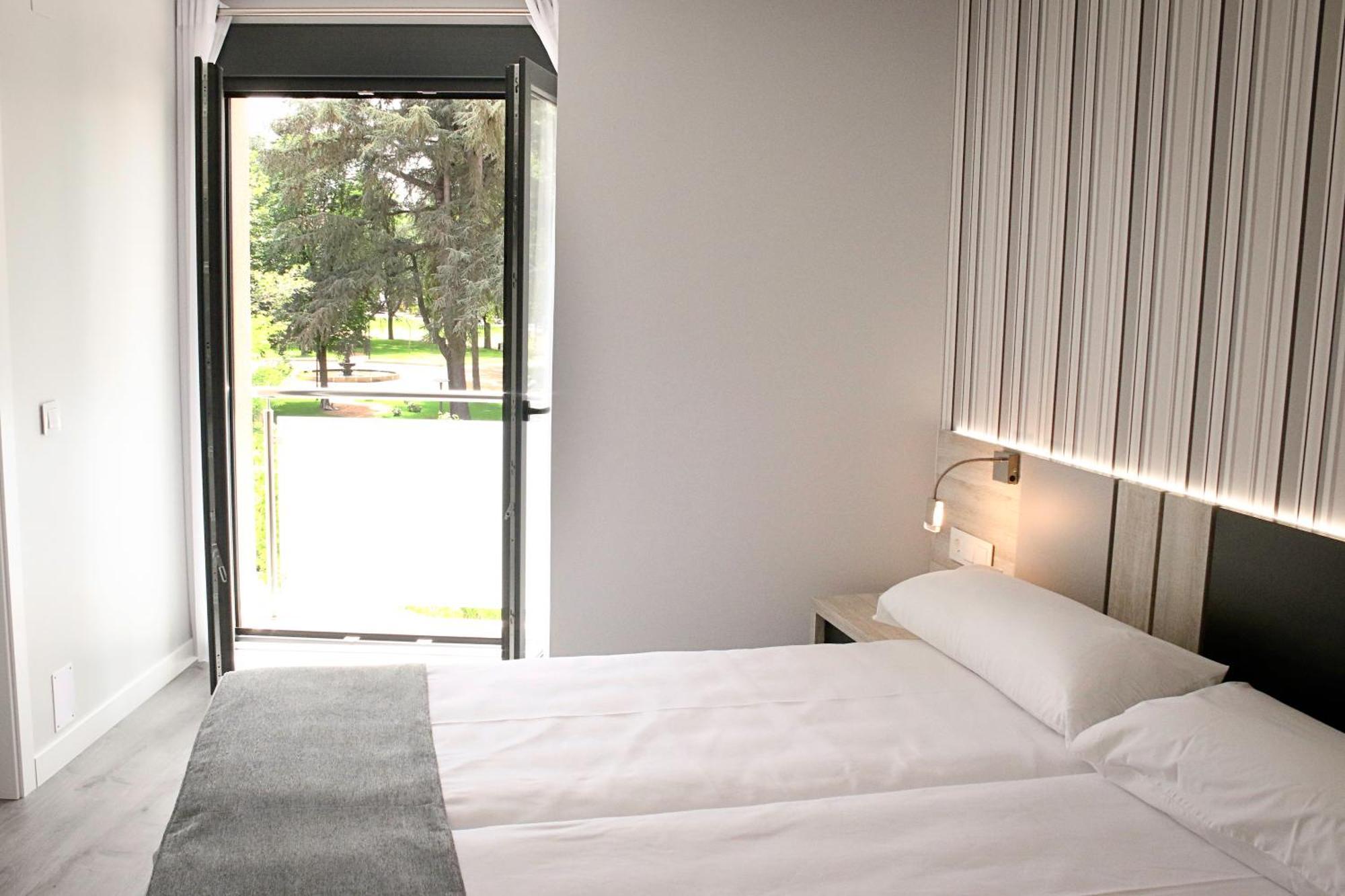 Standard Double or Twin Room Balcony