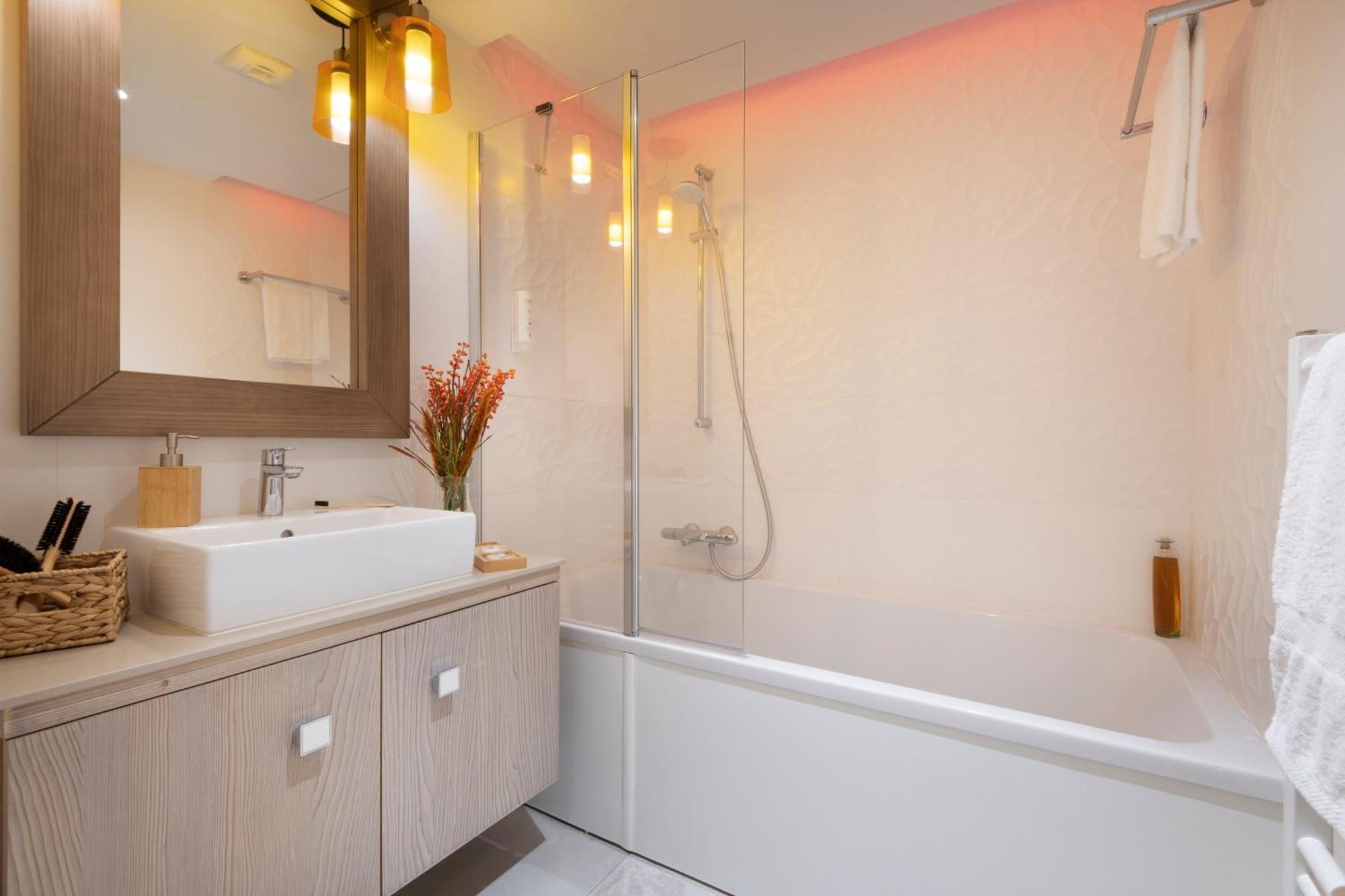 One-Bedroom Apartment,1756696671:JPEG
