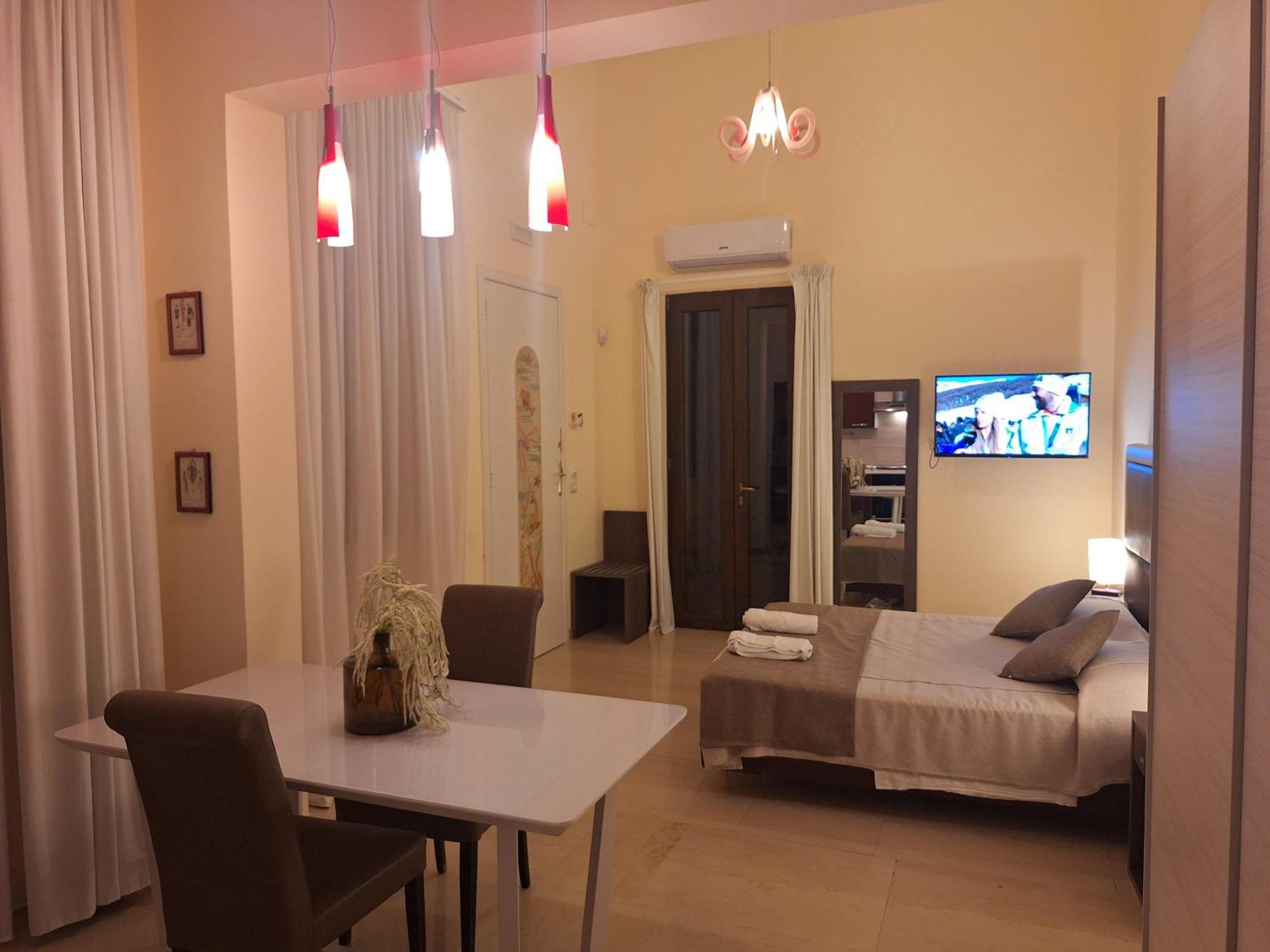 Studio Apartment One Double Bed