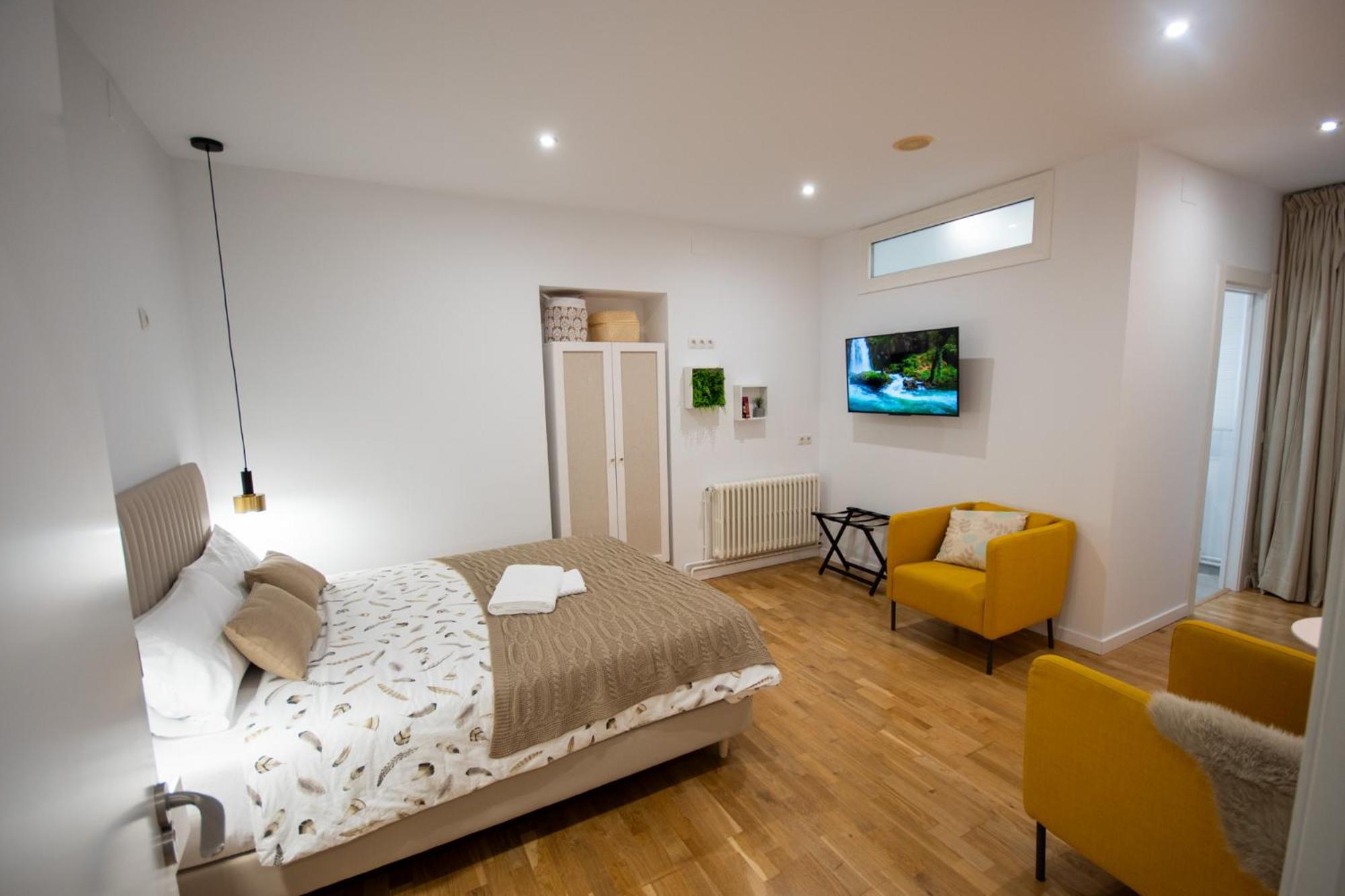 Deluxe Room,1756724909:JPEG