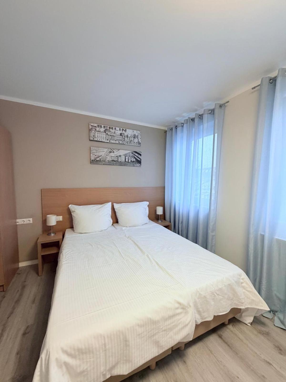 Studio Apartment Small Double Bed Courtyard View