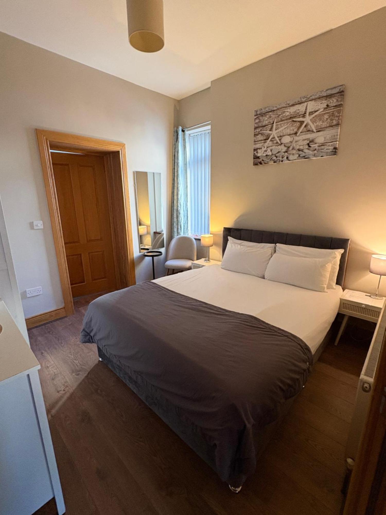 Double Room Private Bathroom