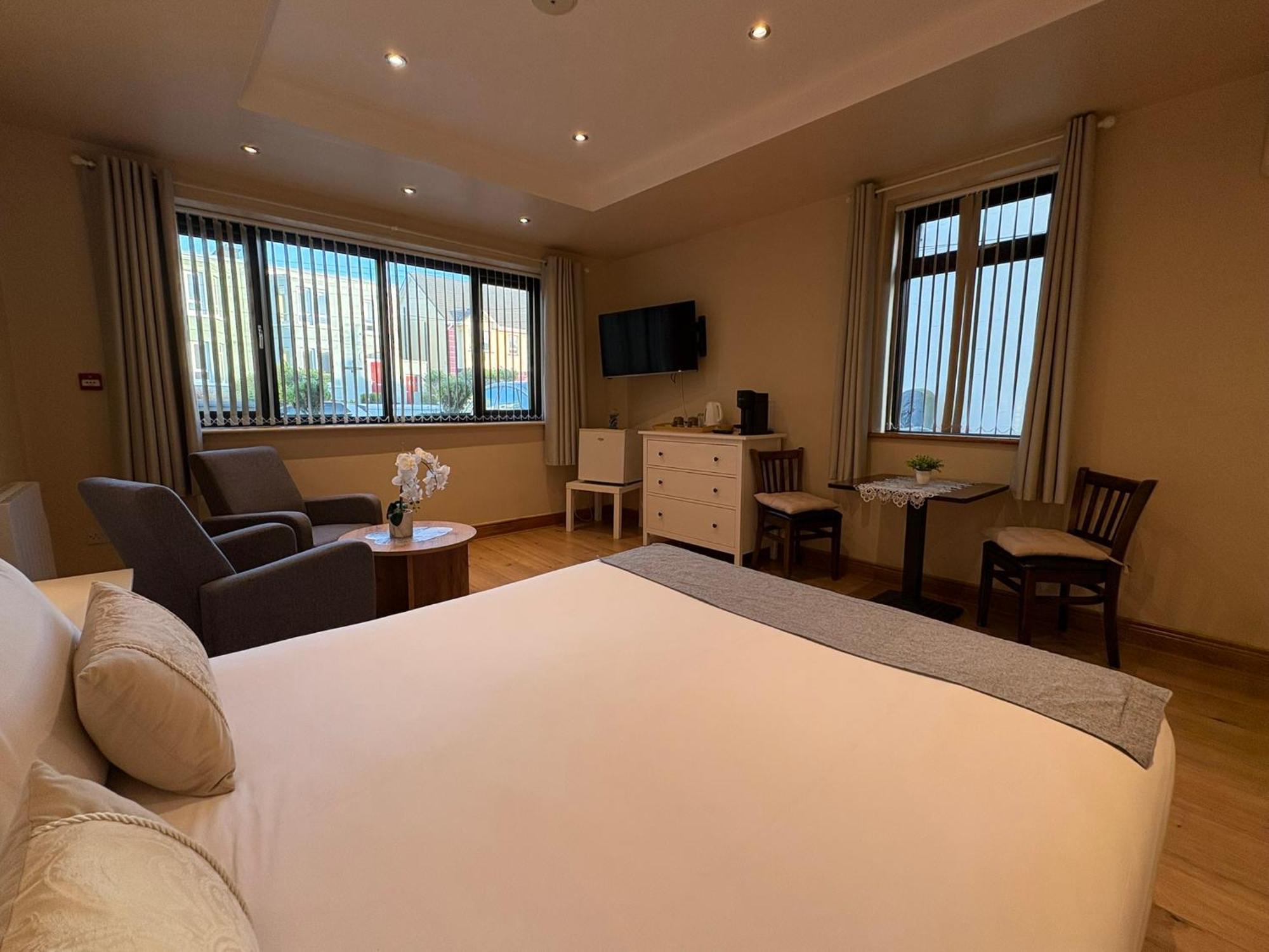 Superior King Room