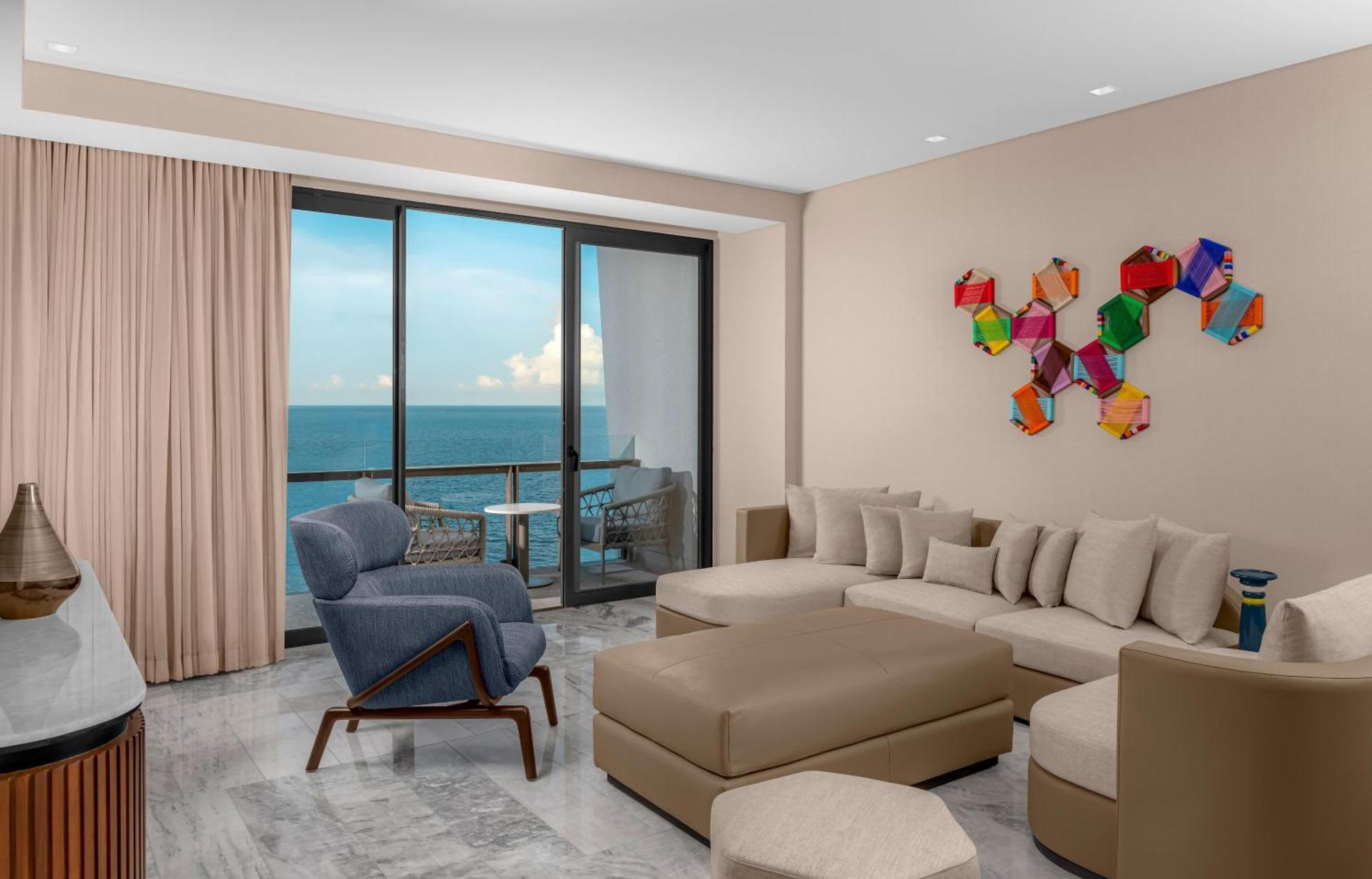 Deluxe Oceanfront King Suite,1756804852:JPEG