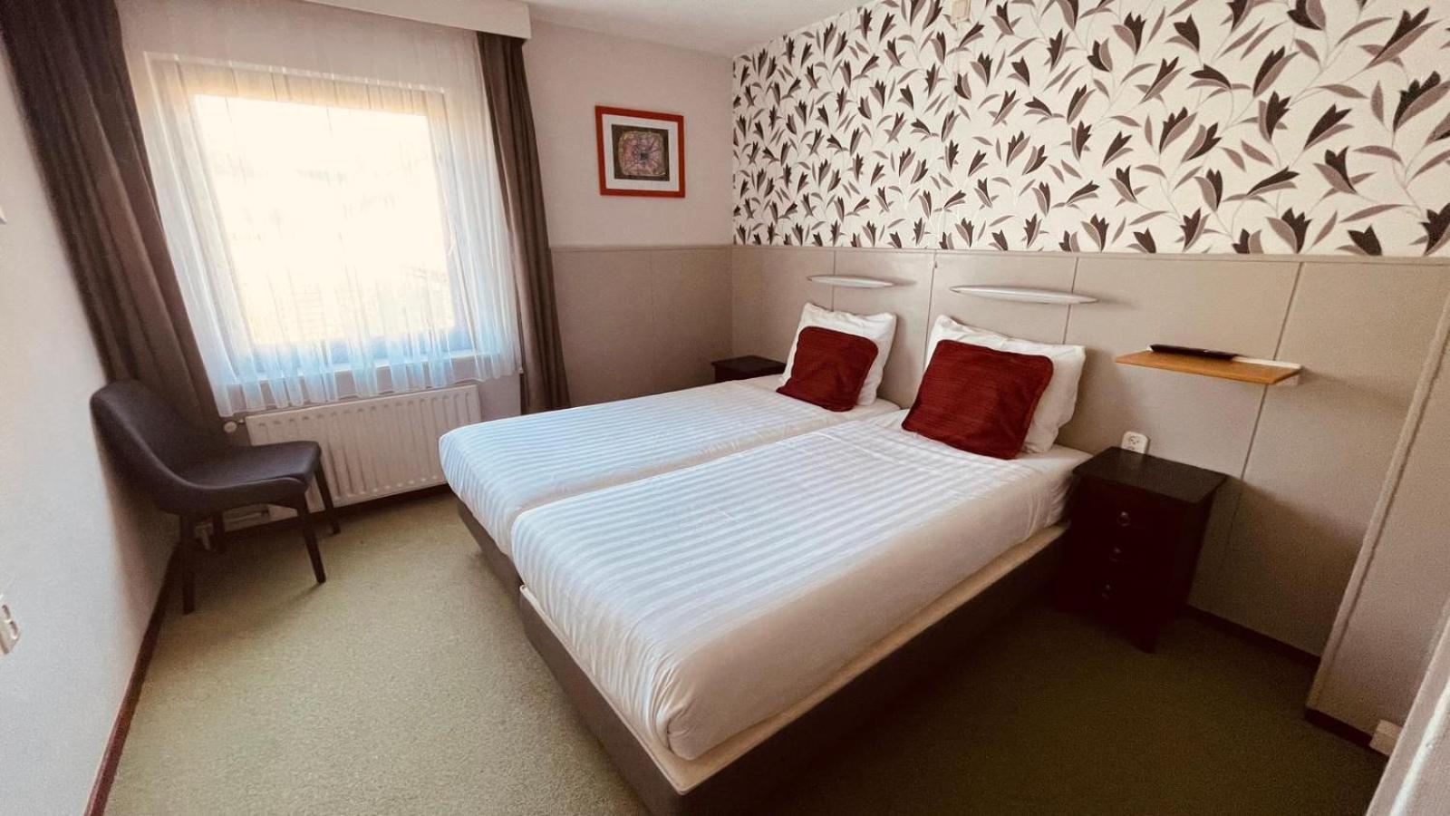 Double Room,1760092611:JPEG