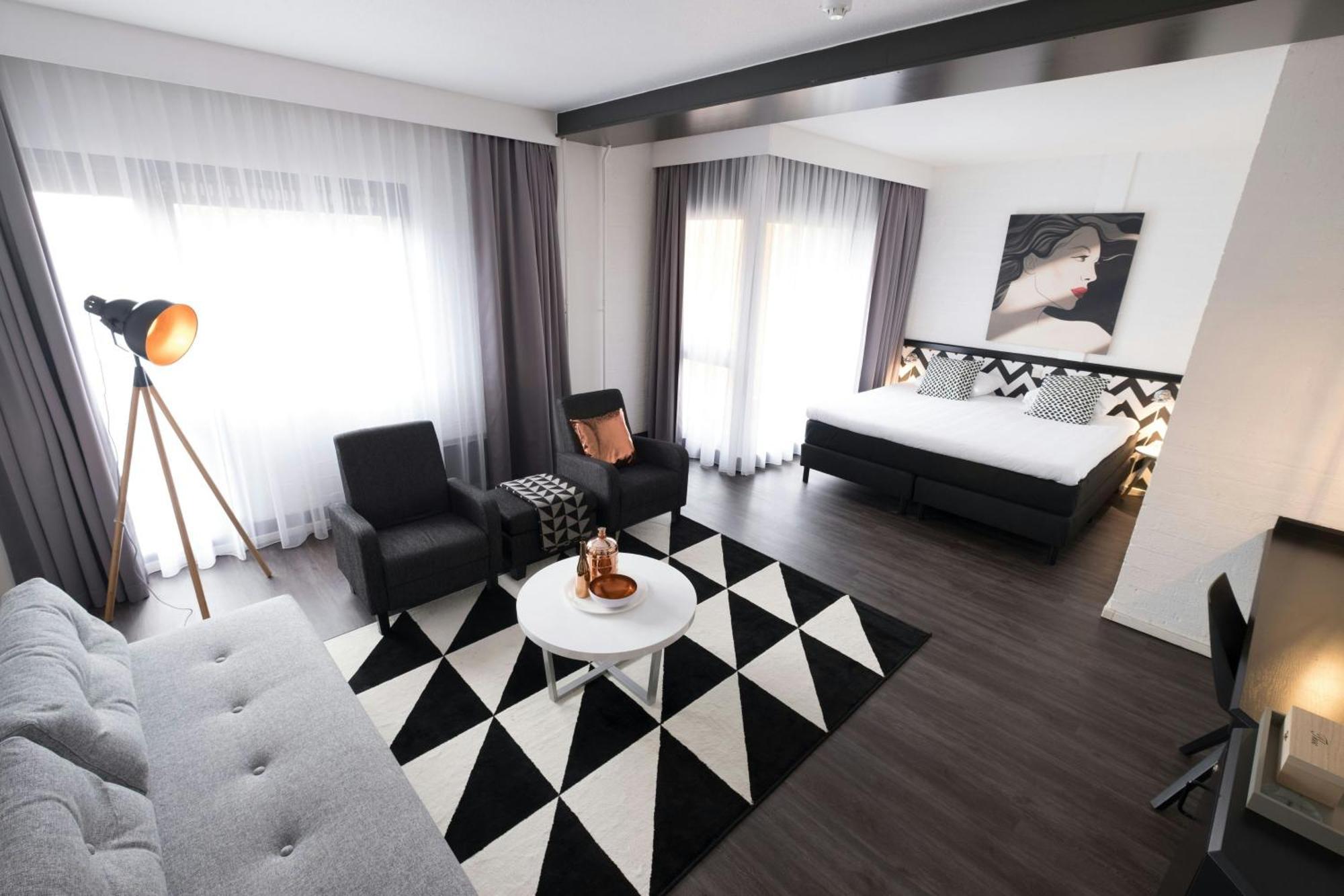 Suite 1 Double Bed