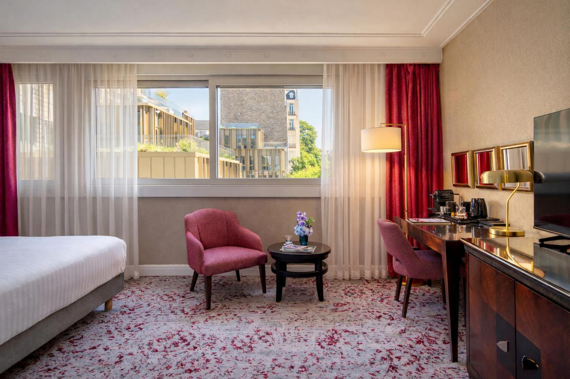 Deluxe King Room