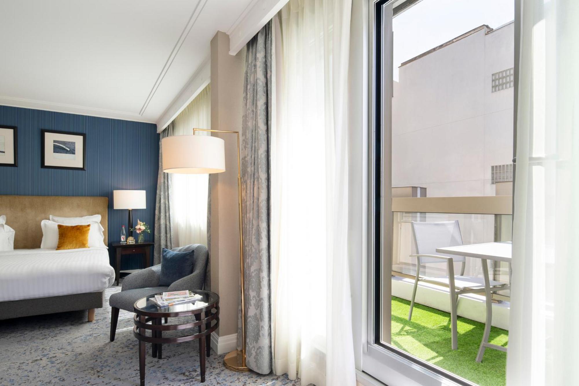 Deluxe King Room Terrace