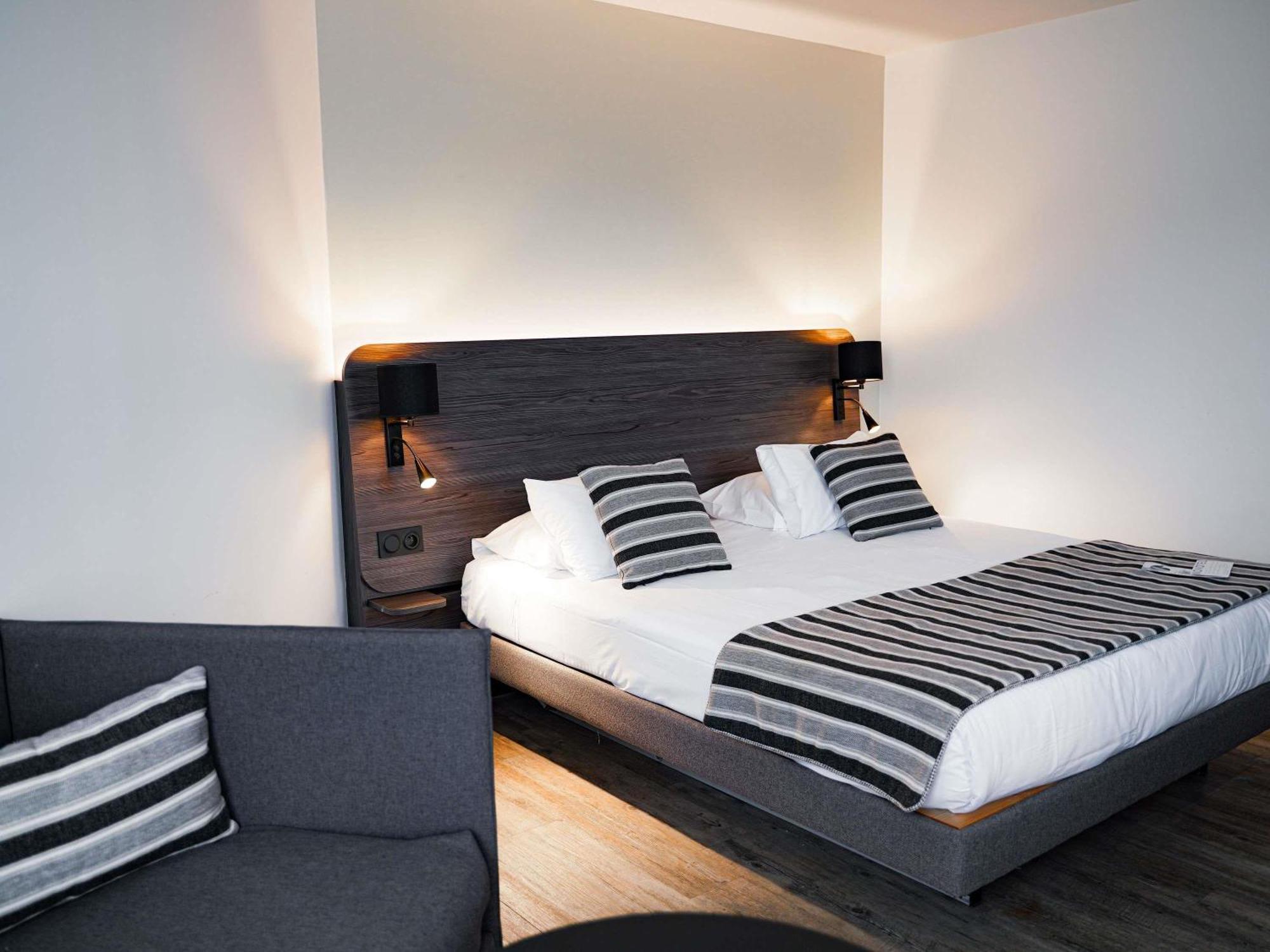 Junior Suite,1758267663:JPEG