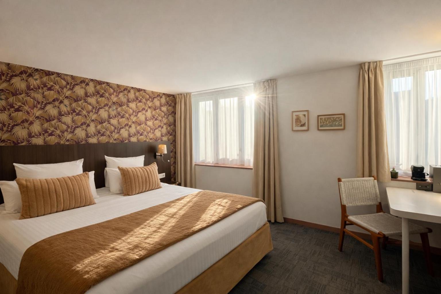 Deluxe Room,1758268240:JPEG