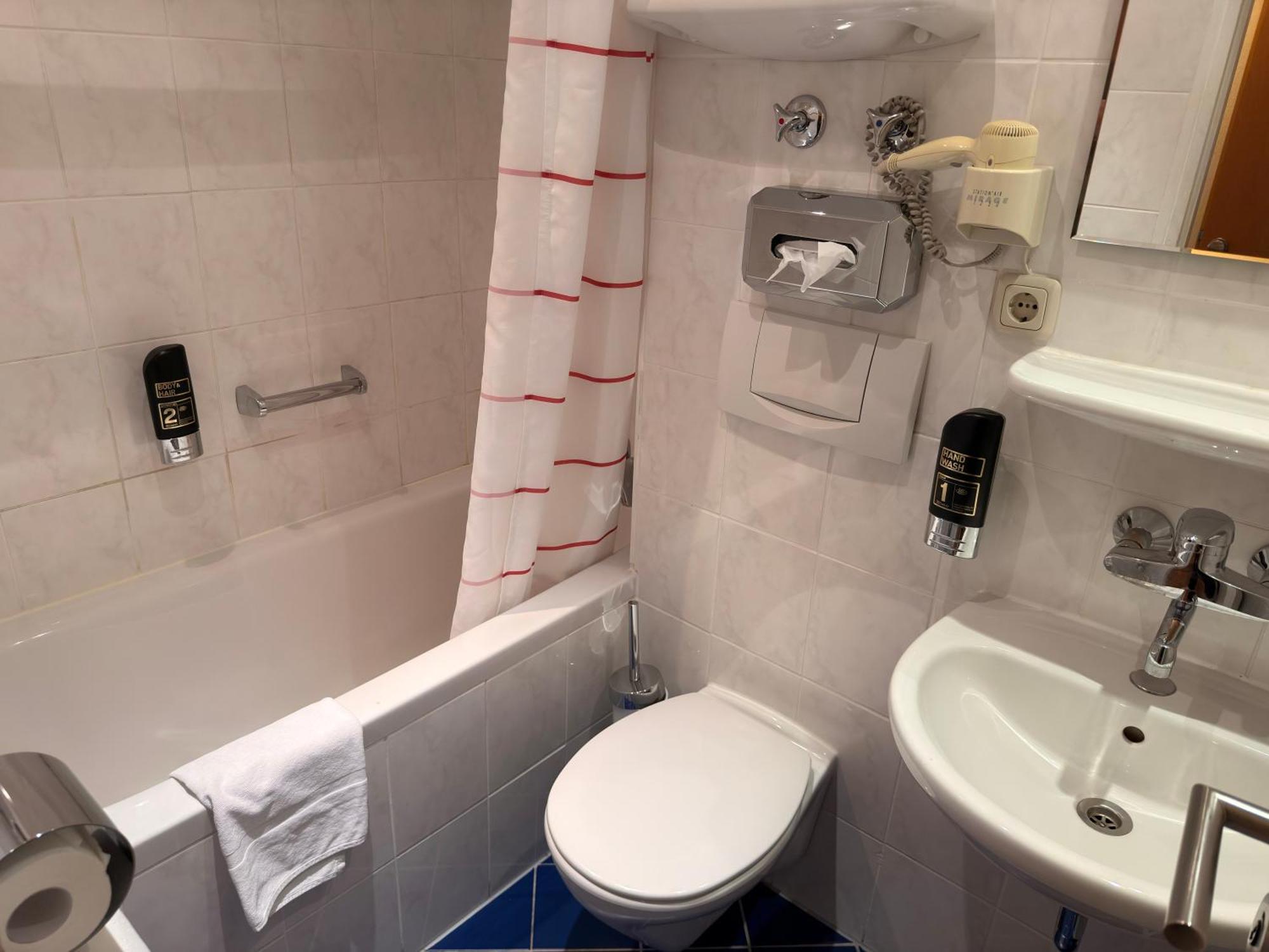 Double Room,1770823122:JPEG