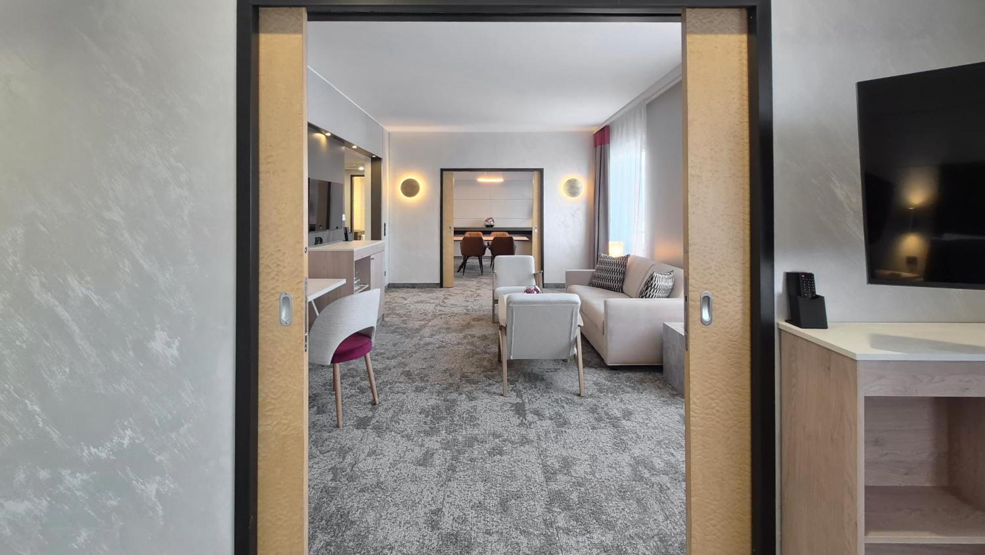 Executive Suite