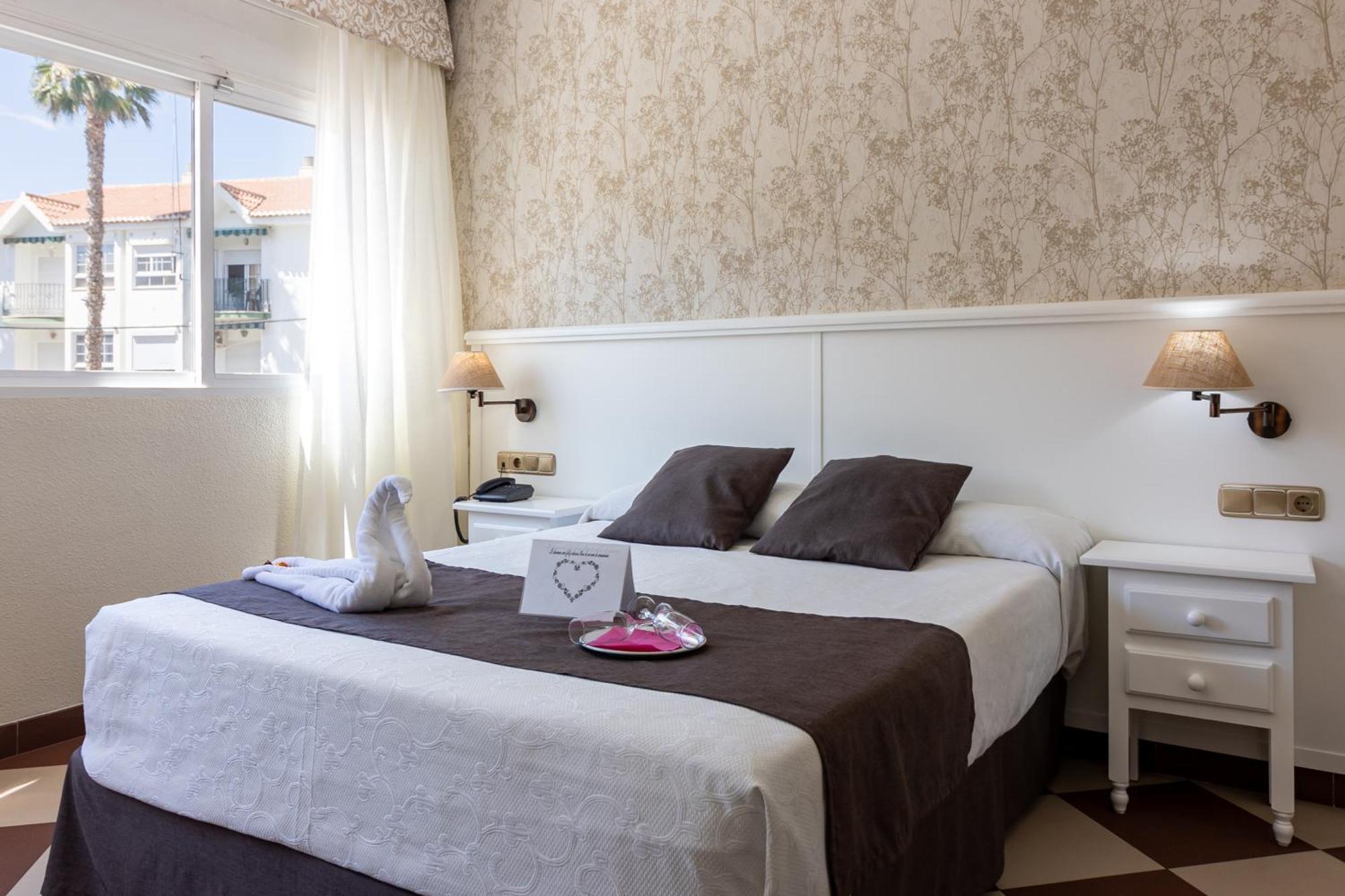Double Room Romantic,1758273952:JPEG