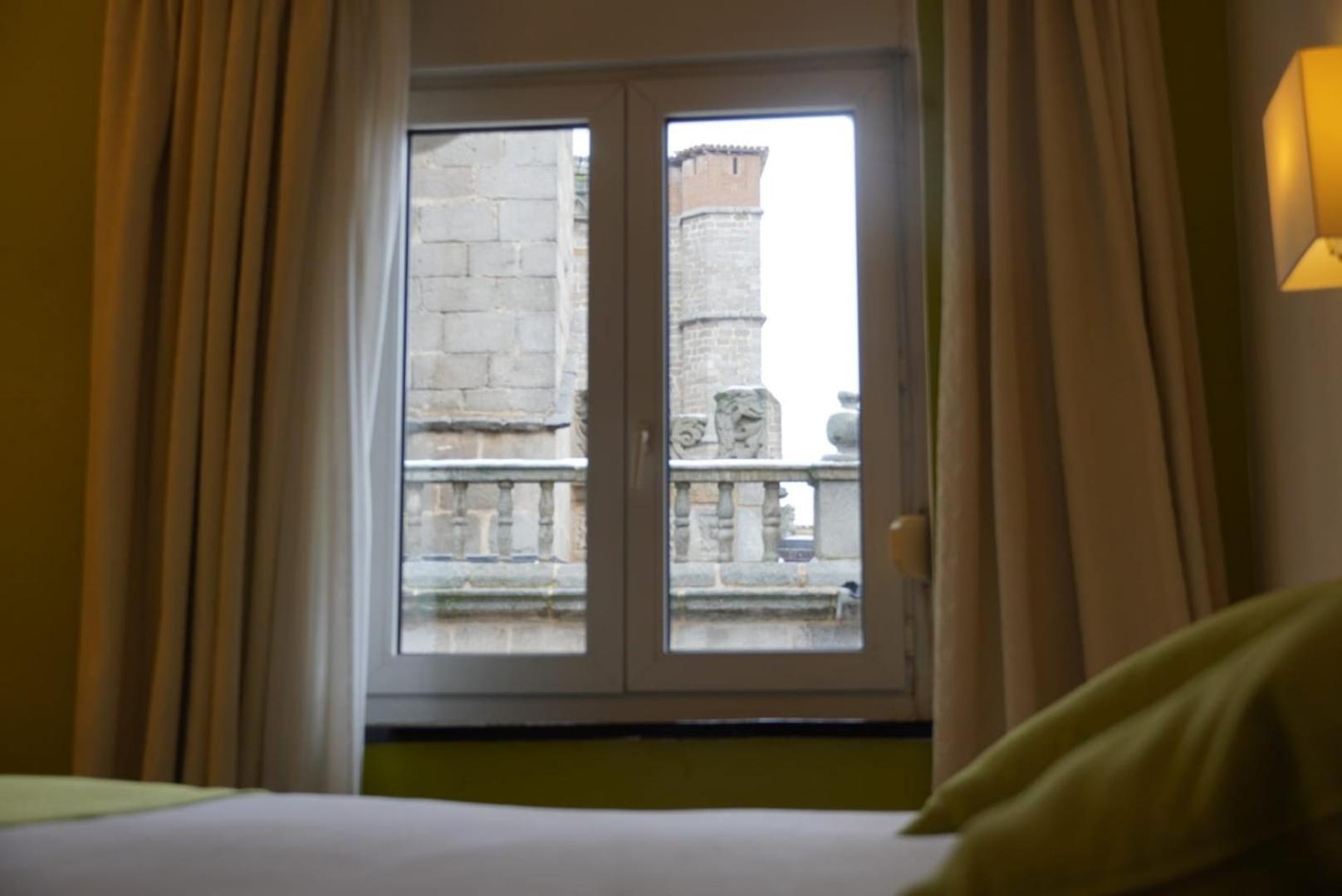 Clasic Queen Room Cathedral View