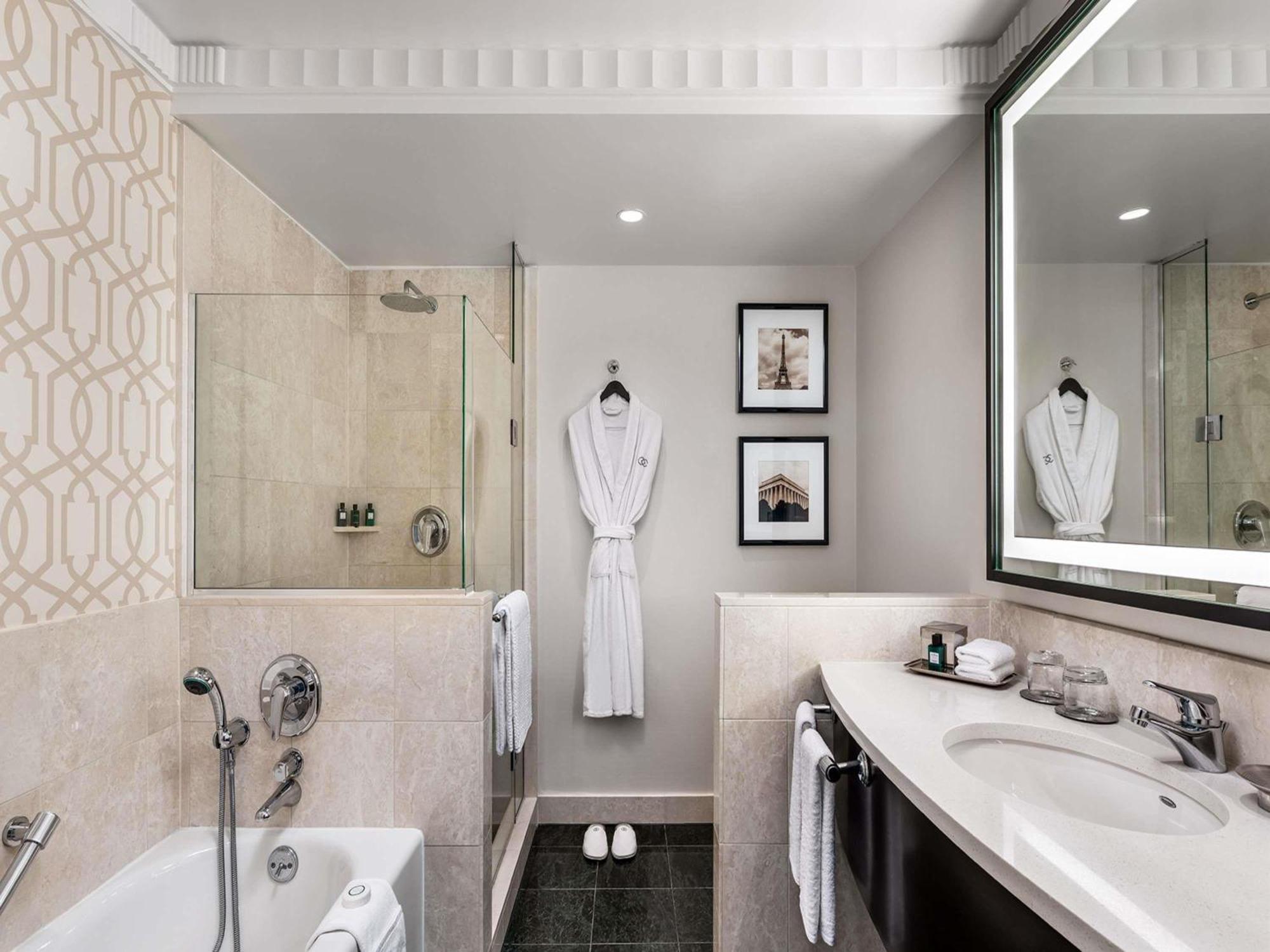 Luxury King Room,1758525934:JPEG