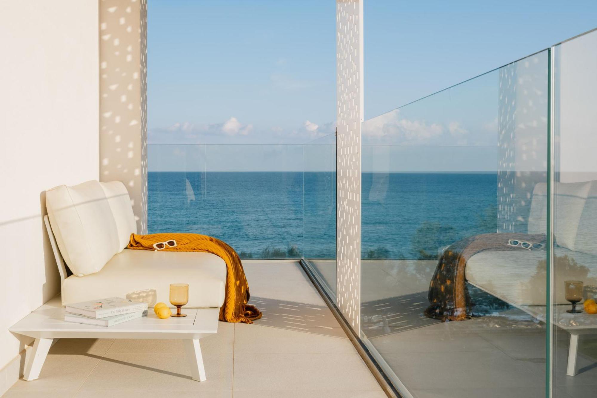 Junior Suite Frontal Sea View,1772058189:JPEG