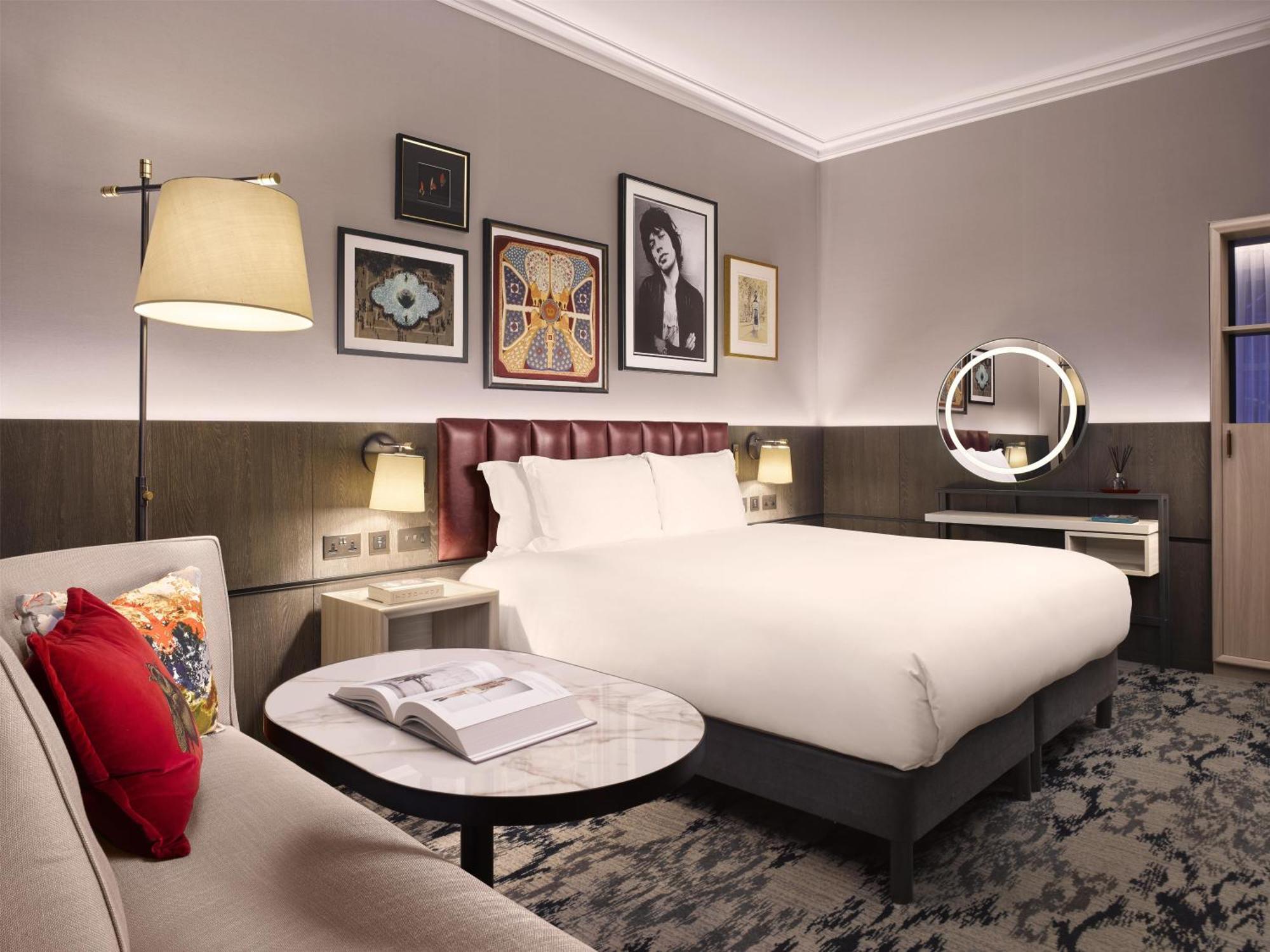 Trafalgar King Room