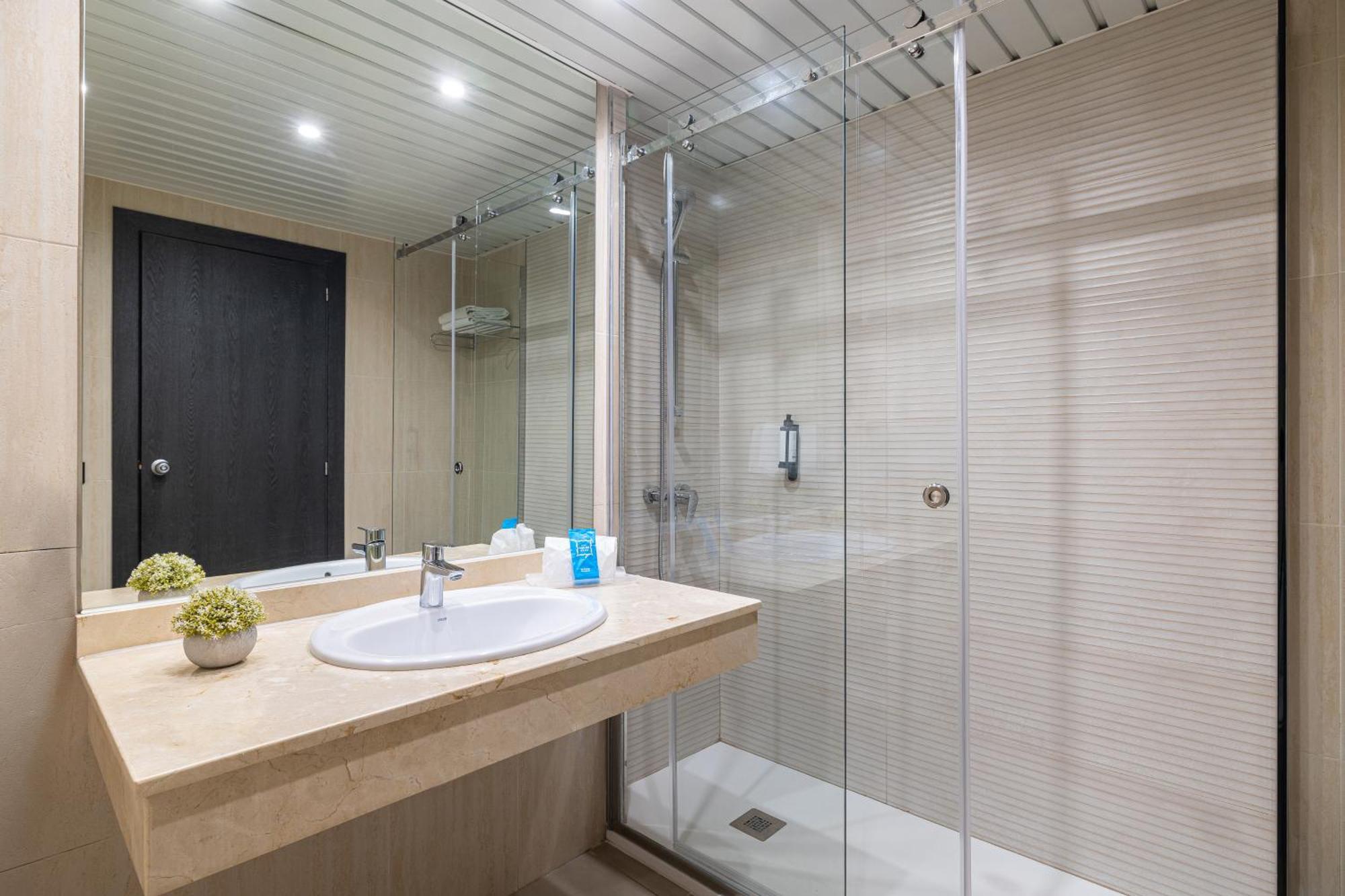 Superior Double Room Lateral Sea View