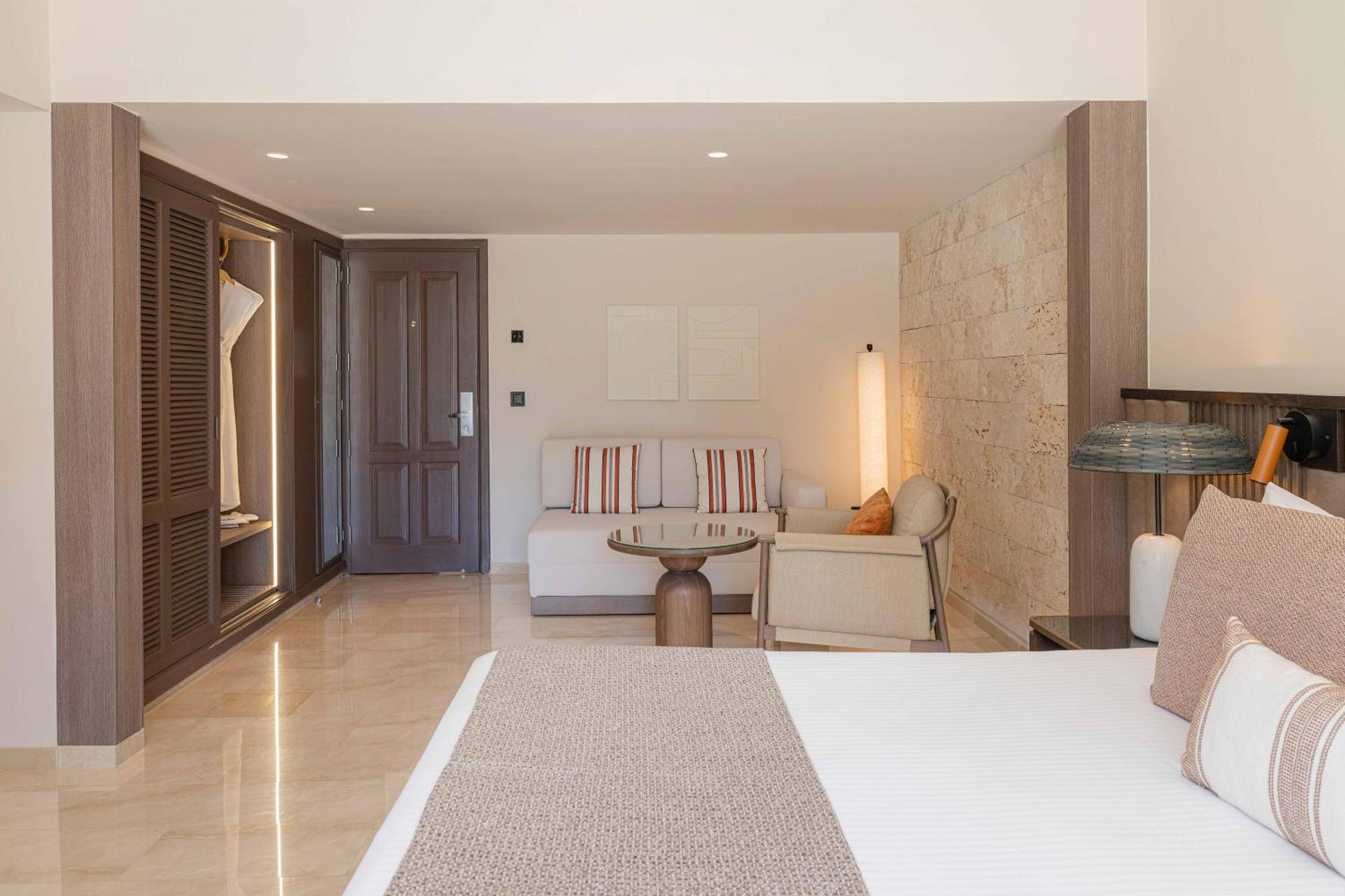 Master Suite Private Pool