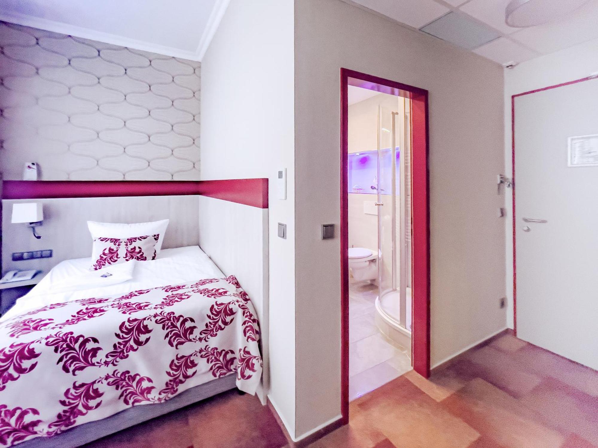 Deluxe Single Room