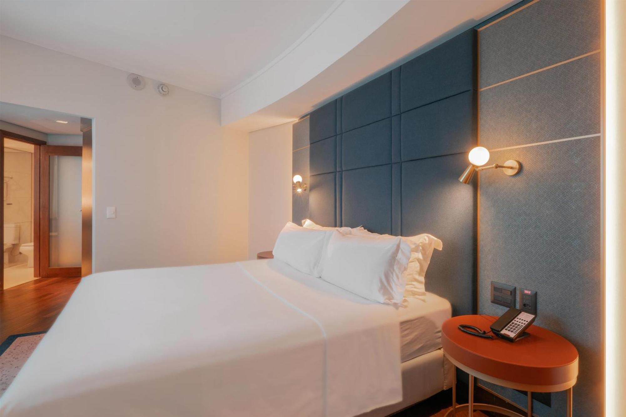One-Bedroom King Suite