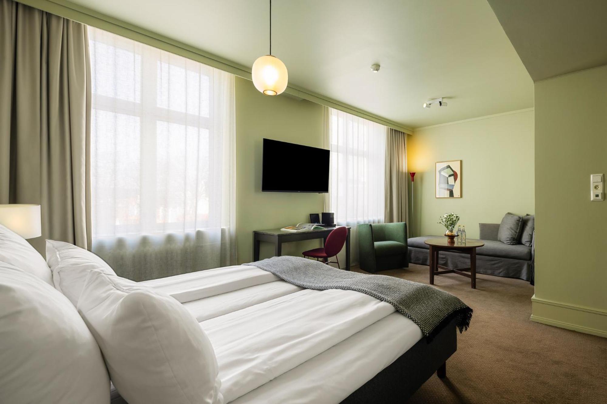 Family Twin Room